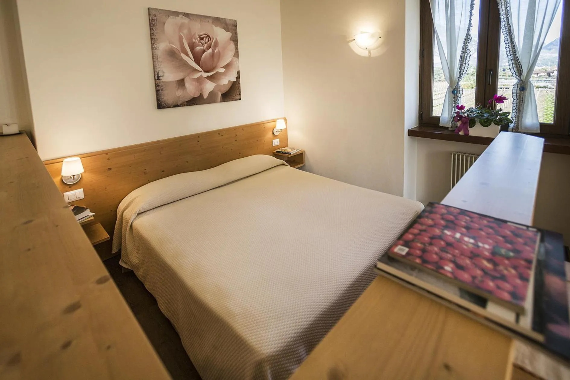 Bedroom, Bed in Le Servite Apartments