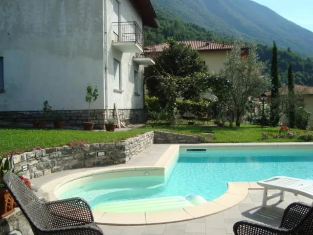 Day in B&B Cherry En Rose