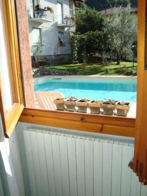 Day in B&B Cherry En Rose