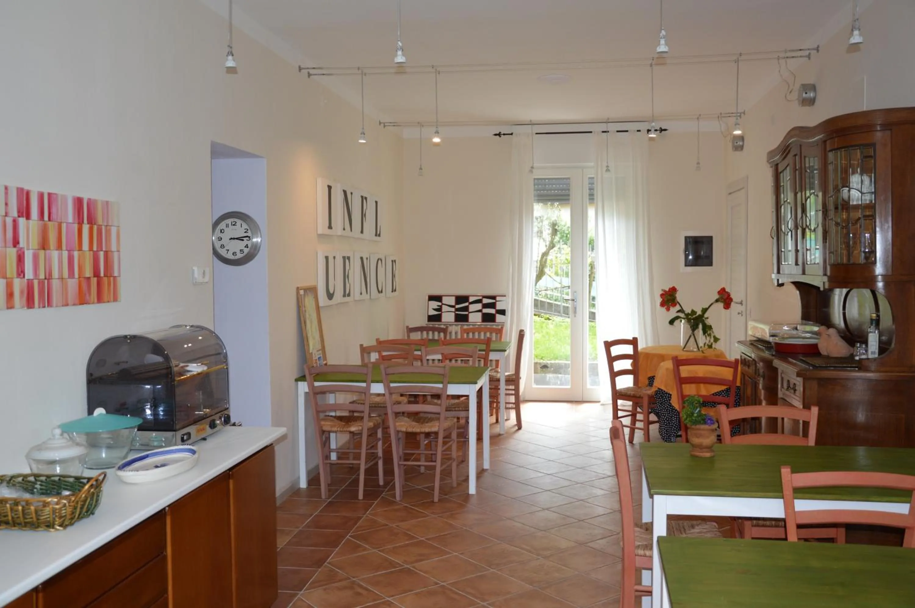 Restaurant/places to eat in B&B Cherry En Rose