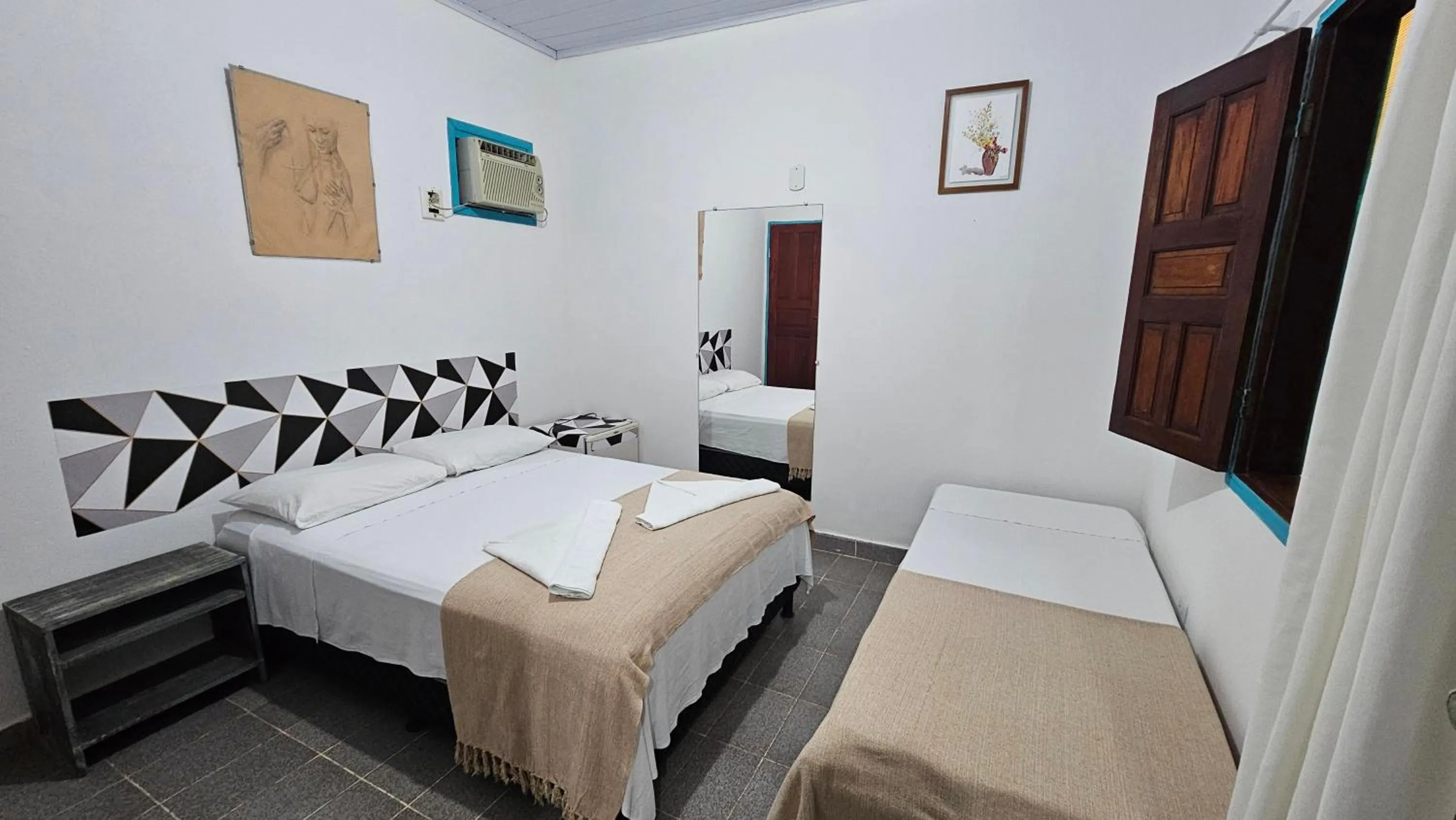 Photo of the whole room, Bed in Mikaela Arraial D'Ajuda Hospedaria