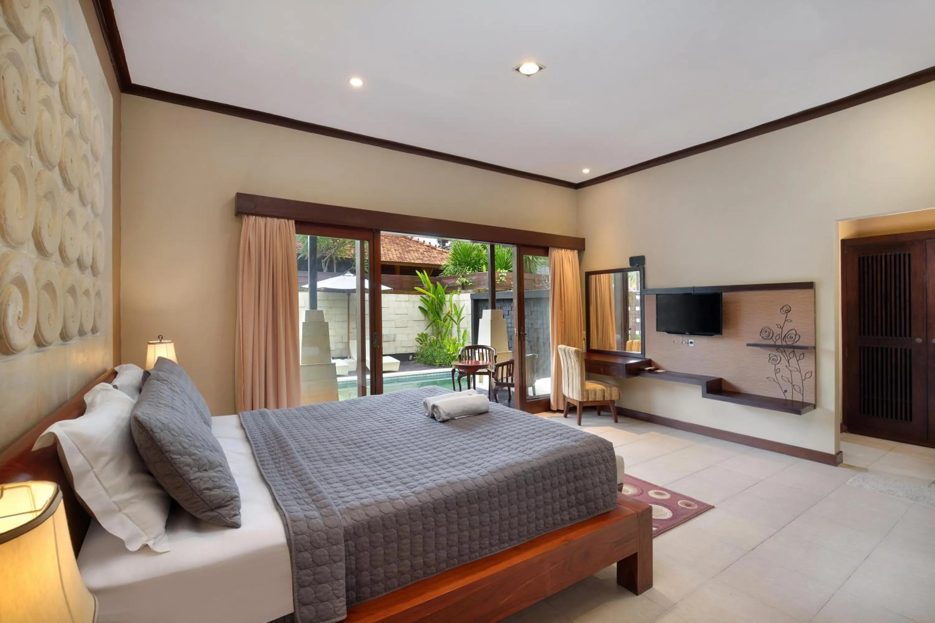 Photo of the whole room, Bed in Mahe Garden Inn and Villas by Kamara