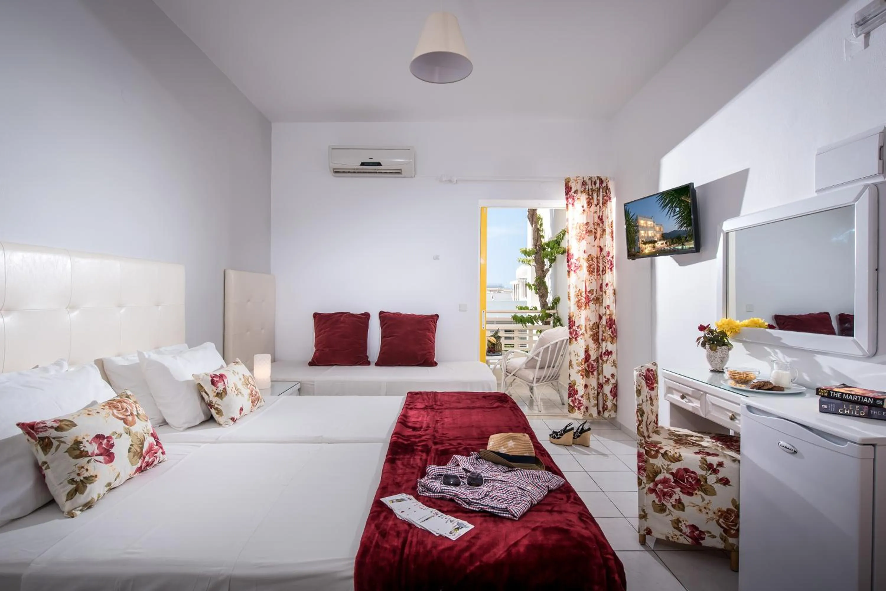 Photo of the whole room, Bed in Stella Maria