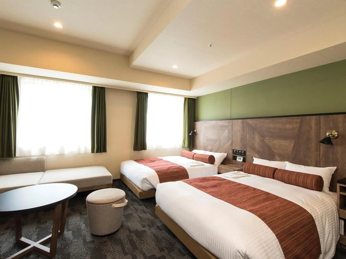 Photo of the whole room, Bed in Rembrandt Style Sapporo