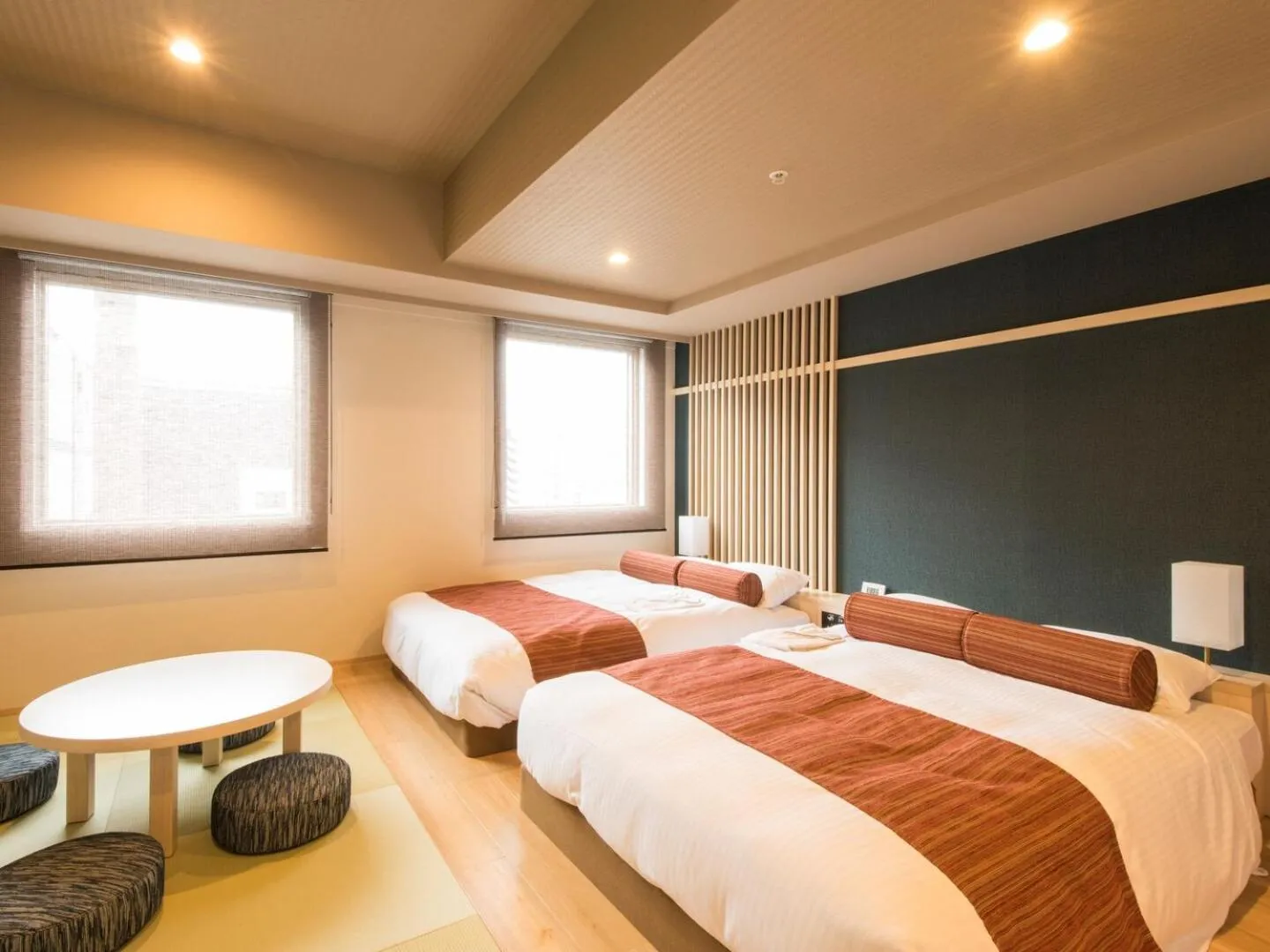 Photo of the whole room, Bed in Rembrandt Style Sapporo