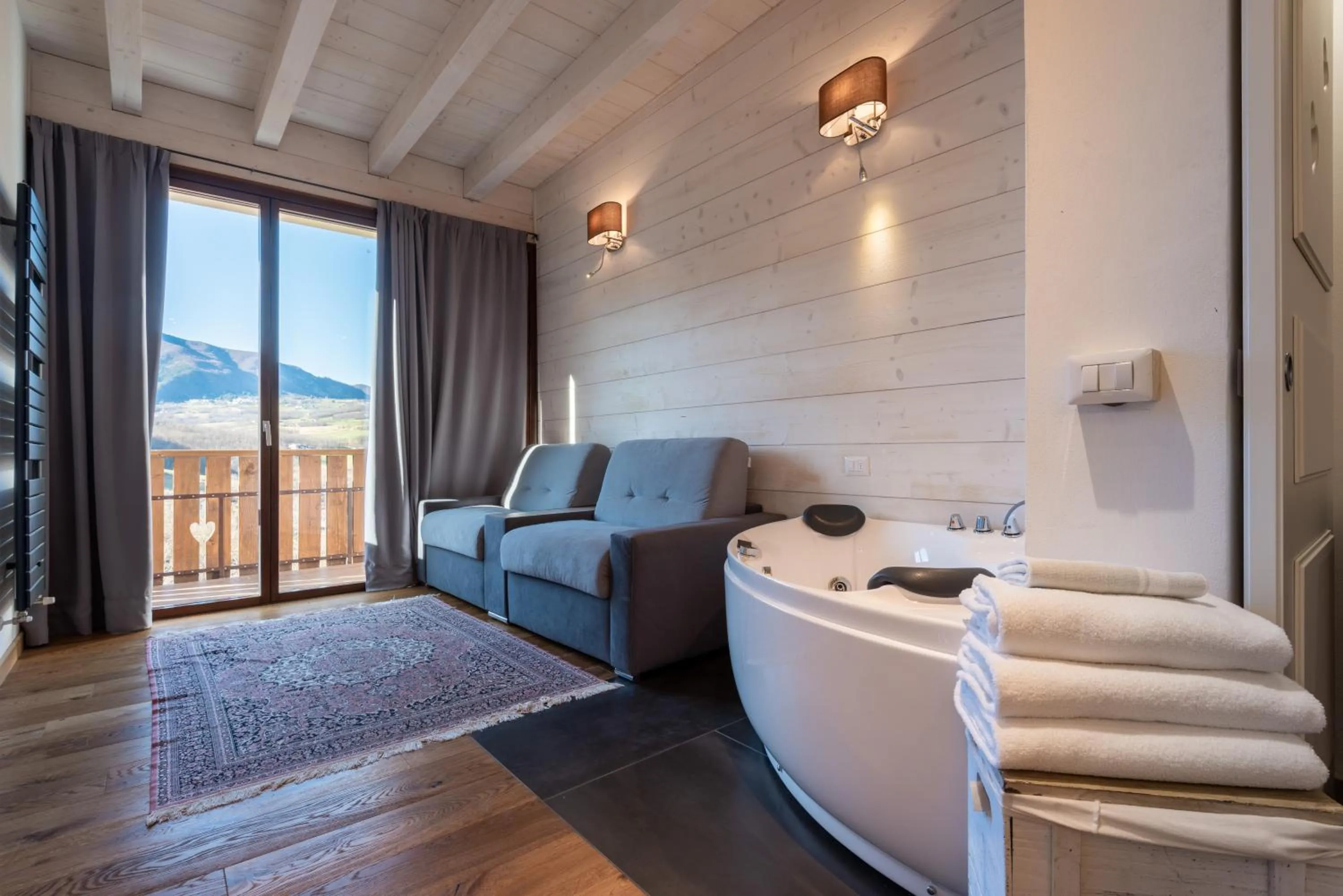 Hot Tub in Locanda Zita