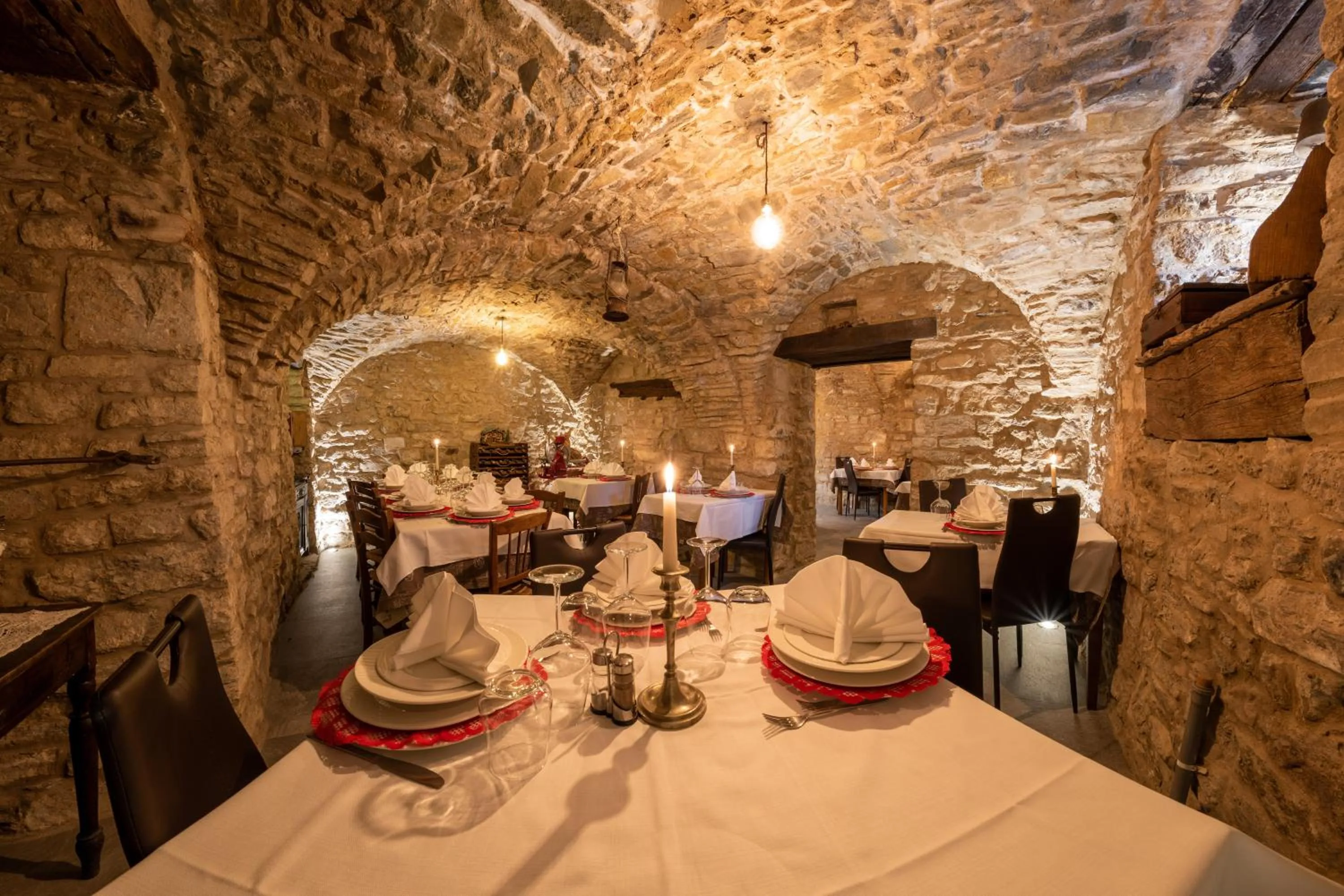 Restaurant/places to eat in Locanda Zita