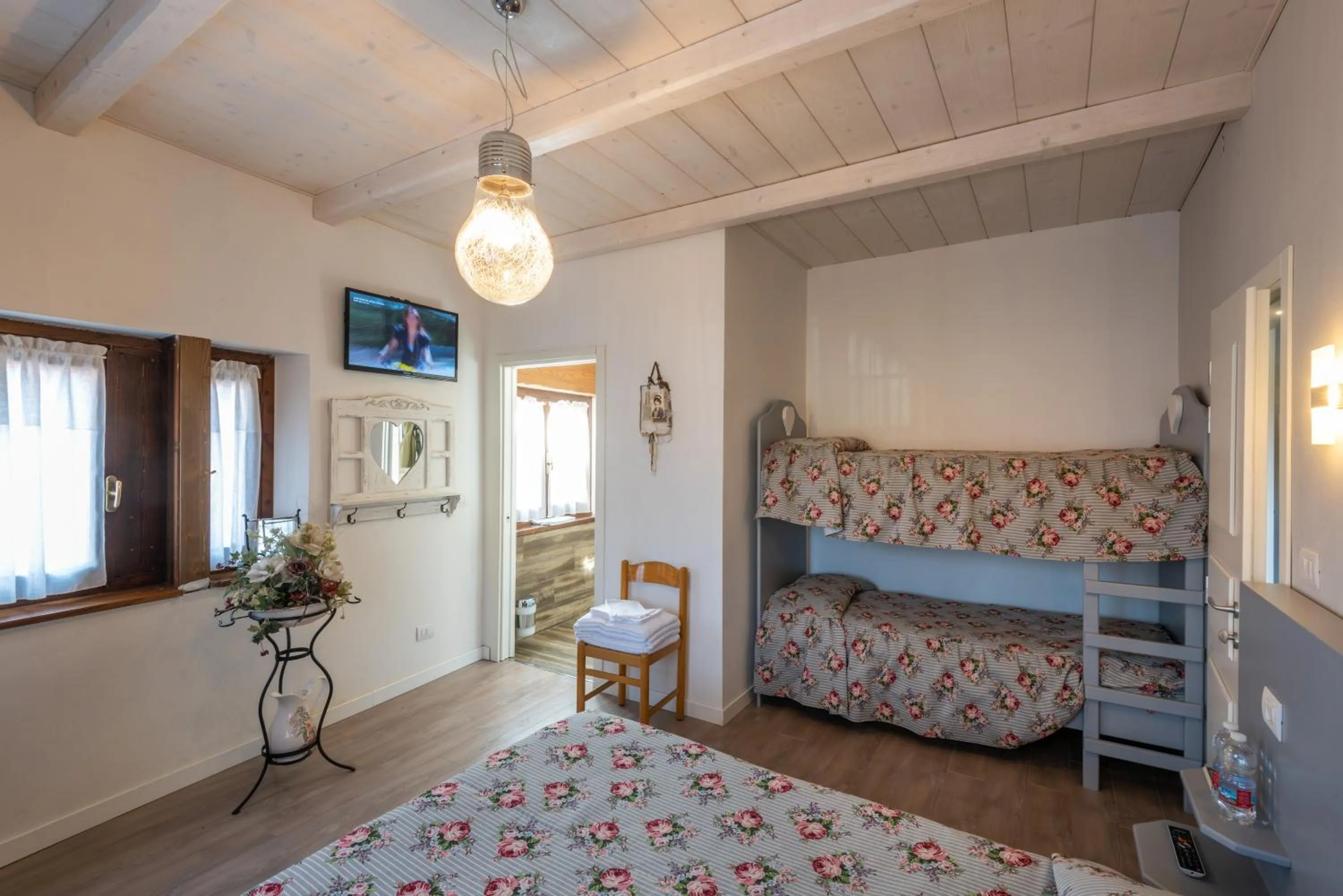 bunk bed, Bed in Locanda Zita