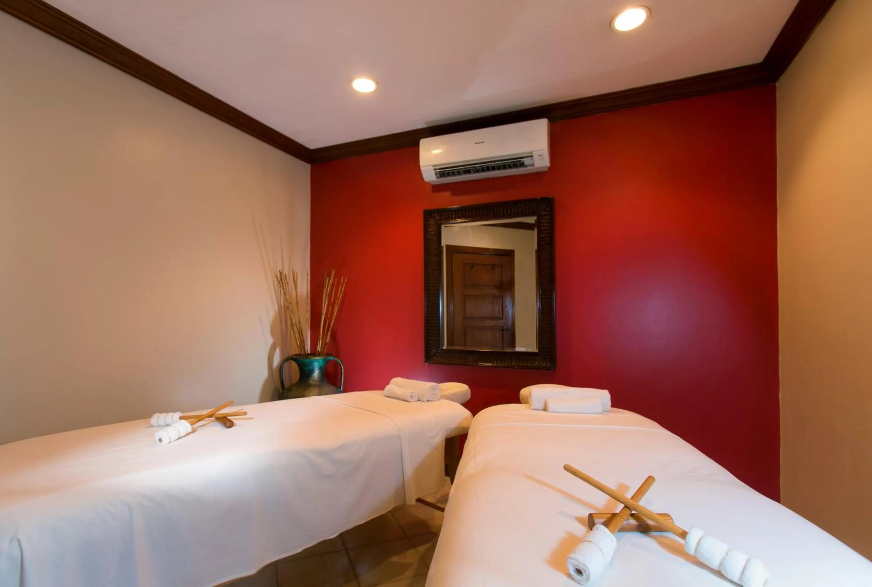 Massage, Bed in The Club Barbados - All Inclusive - Adults Only