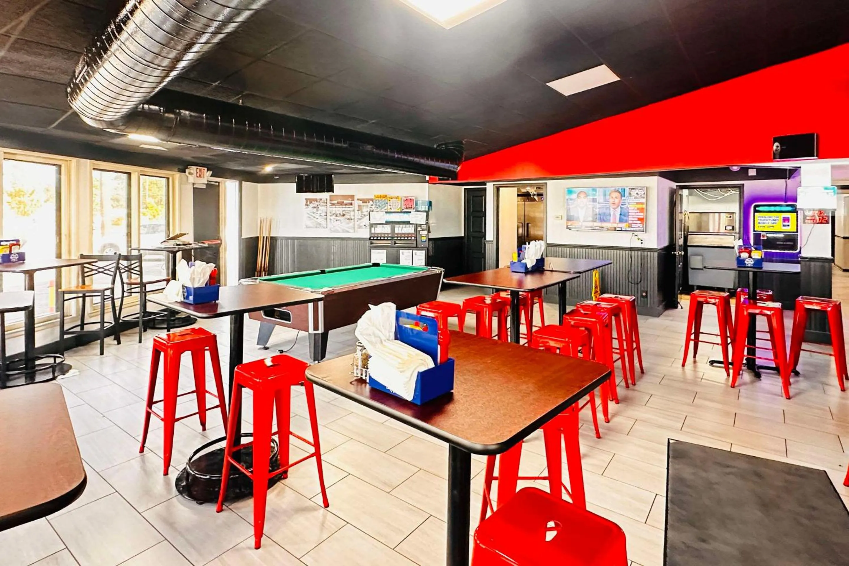 Restaurant/places to eat in Quality Inn St Paul-Minneapolis-Midway