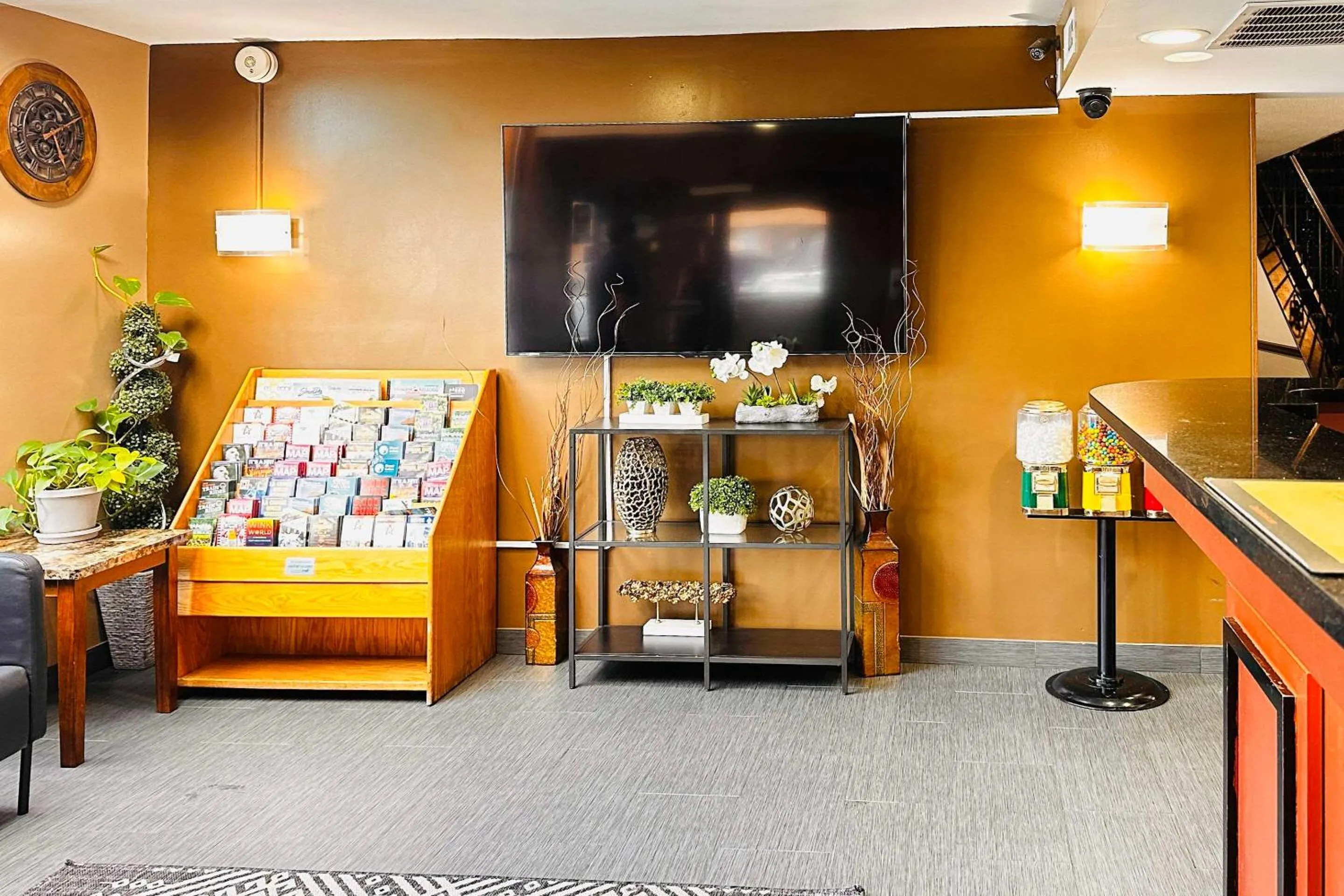 Lobby or reception in Quality Inn St Paul-Minneapolis-Midway