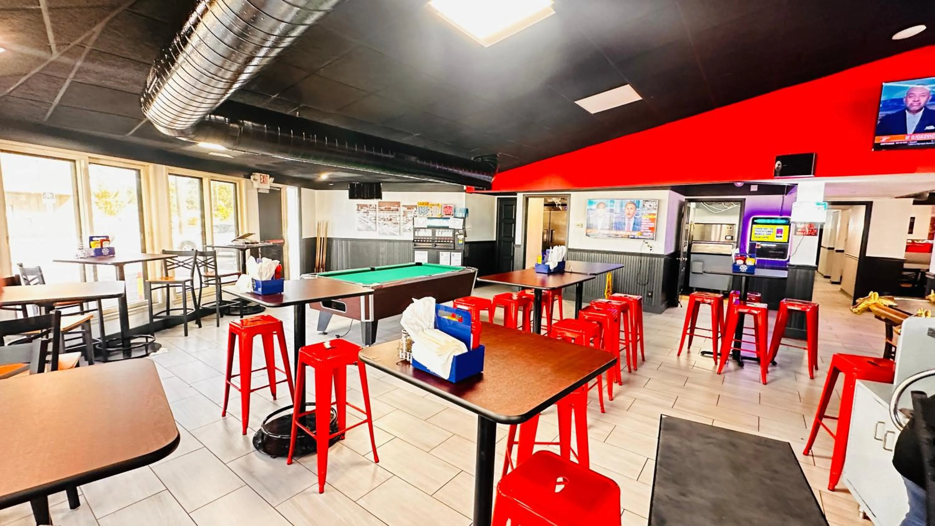 Restaurant/places to eat in Quality Inn St Paul-Minneapolis-Midway