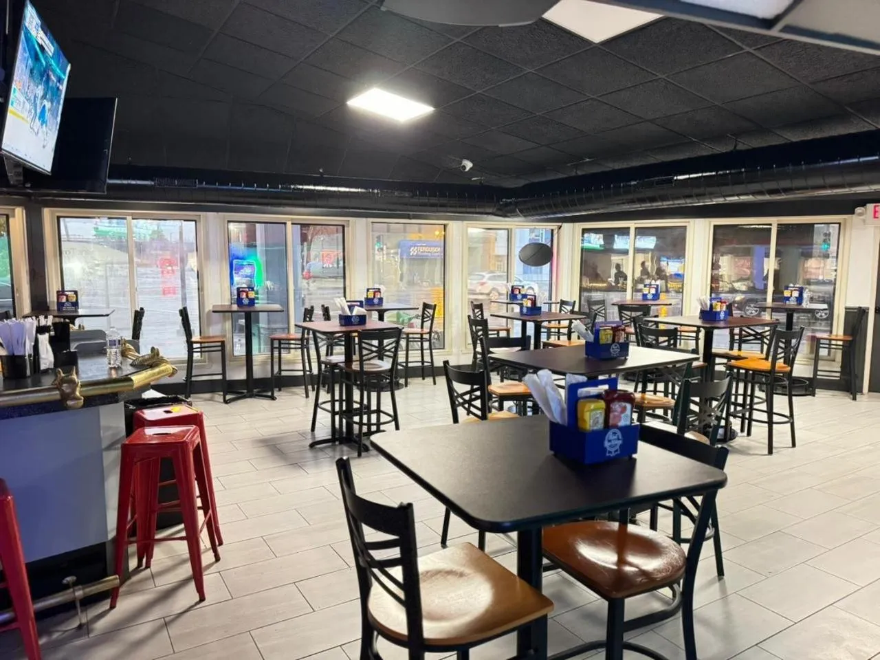 Restaurant/places to eat in Quality Inn St Paul-Minneapolis-Midway