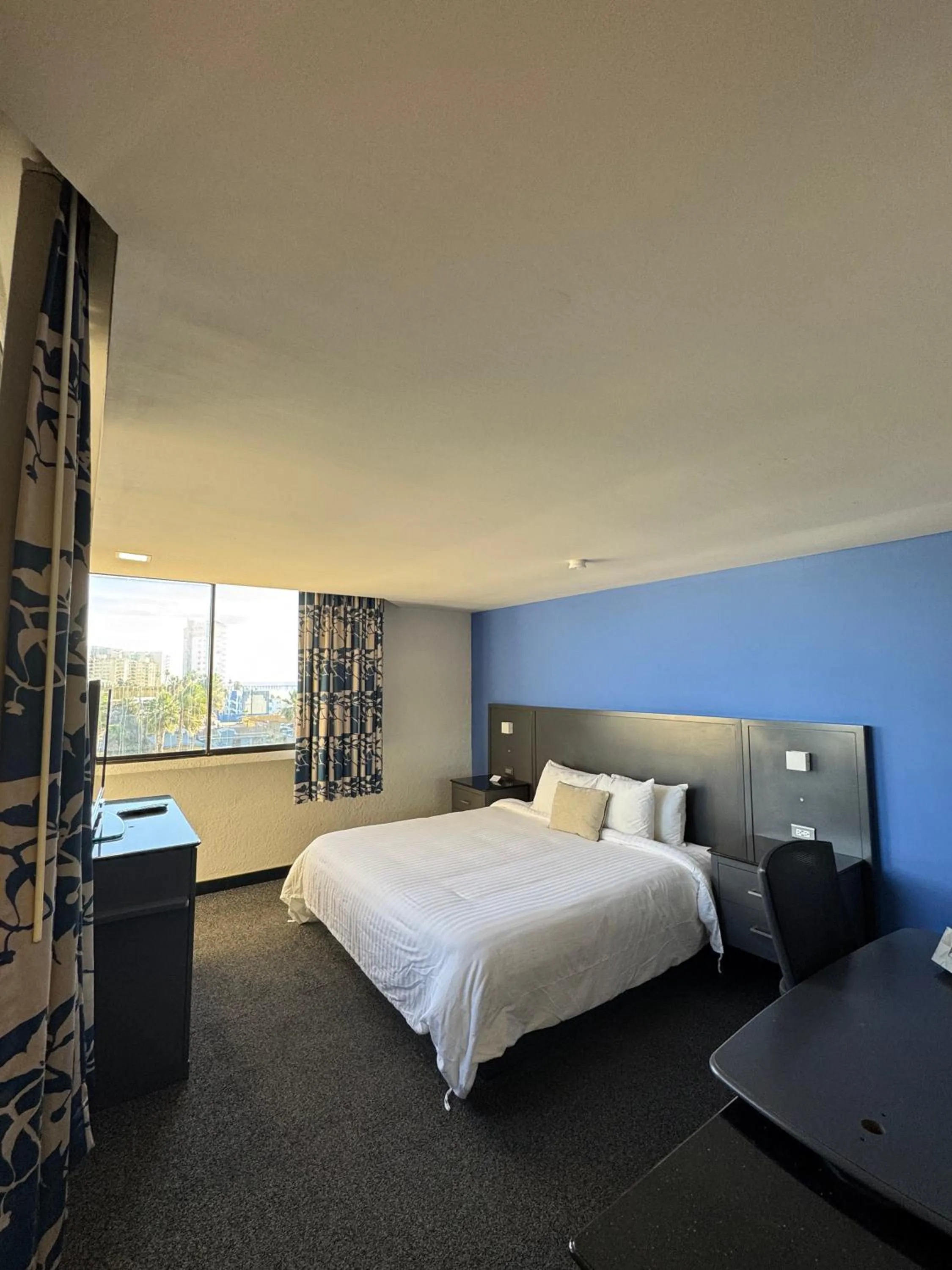 Bed in Hotel Corona Plaza