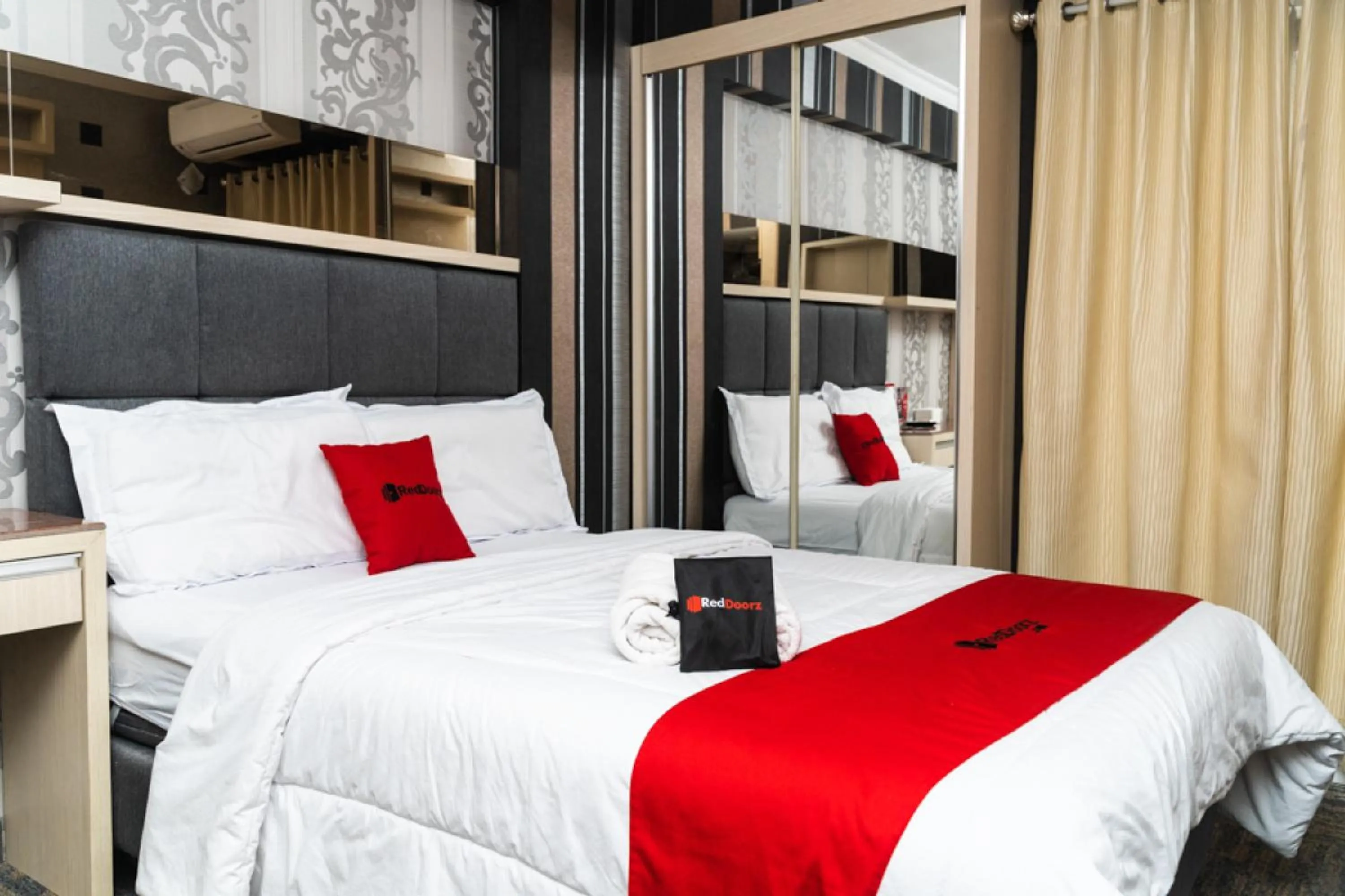 Bedroom, Bed in RedDoorz Apartment at Bogor Valley