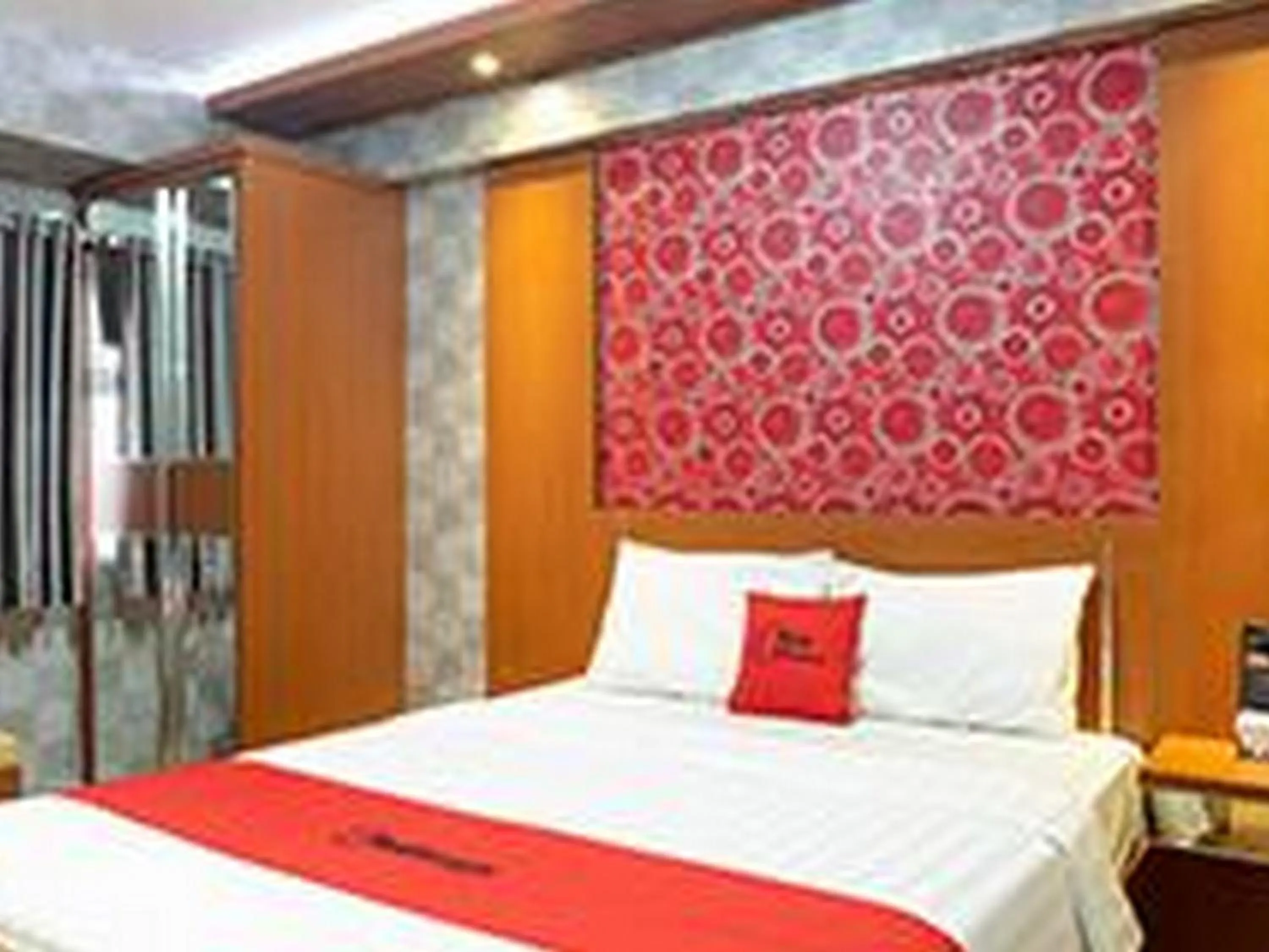 Bedroom, Bed in RedDoorz Apartment at Bogor Valley