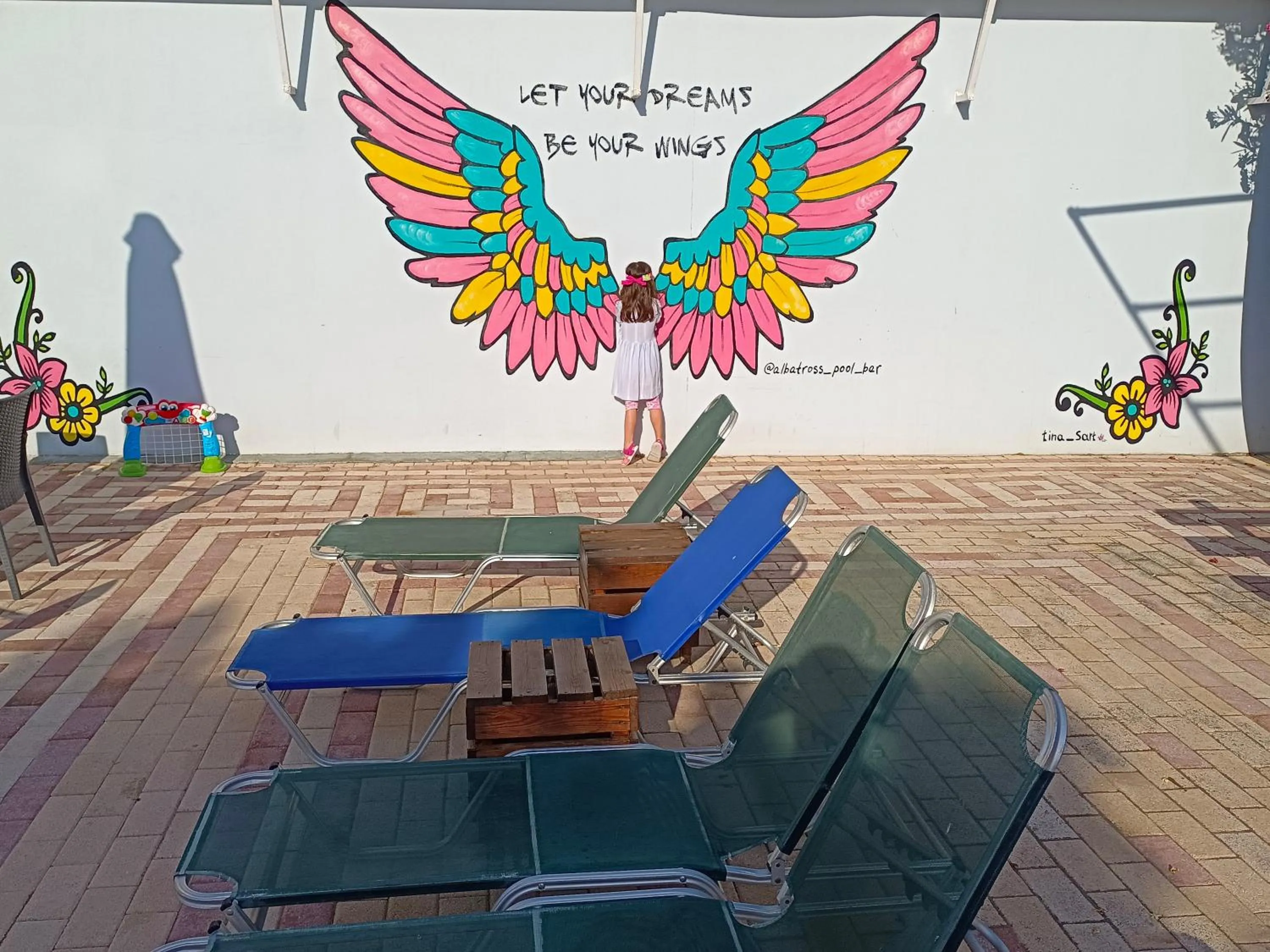 Area and facilities in Albatross Apartments