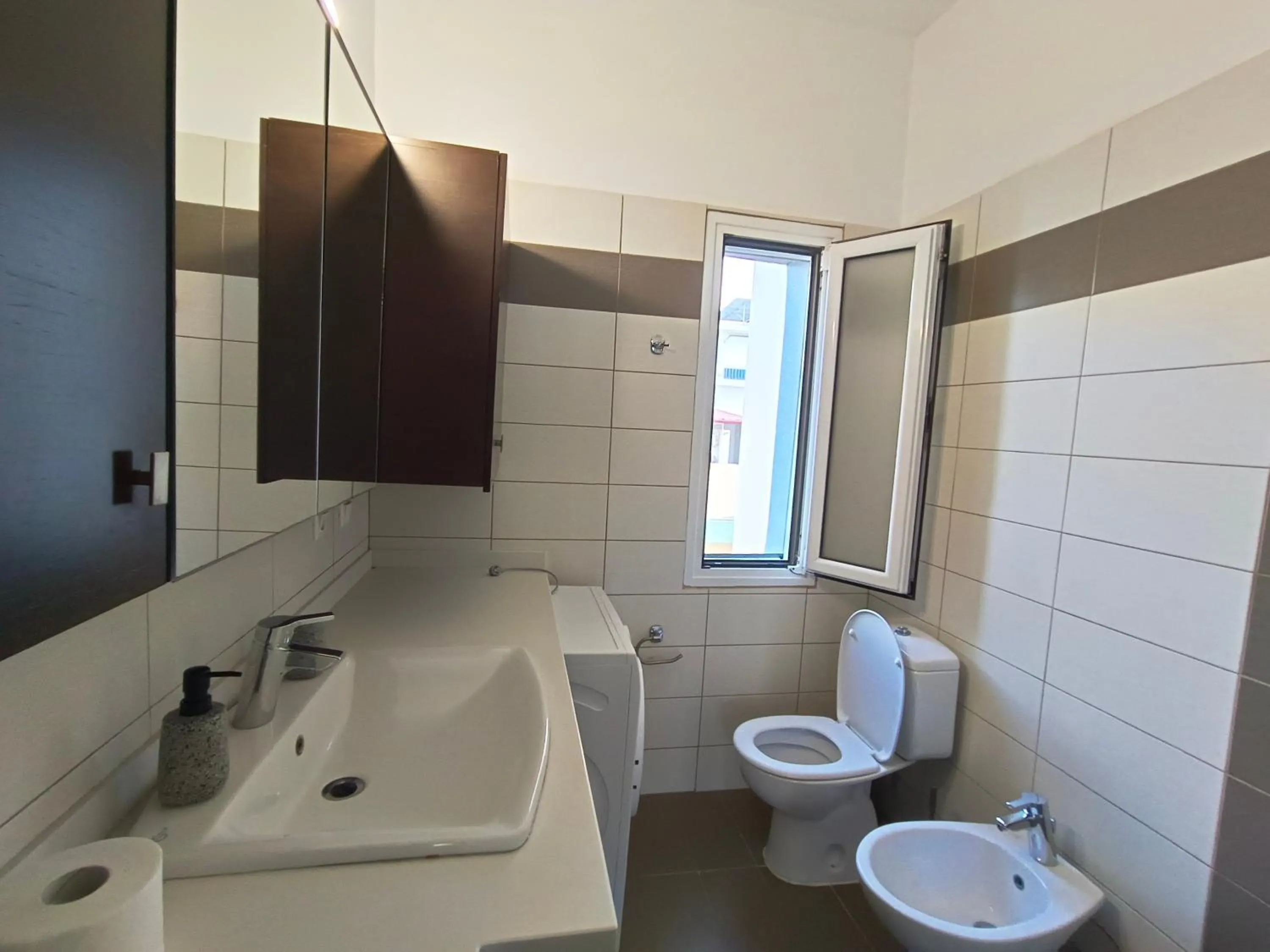 Bathroom in Albatross Apartments