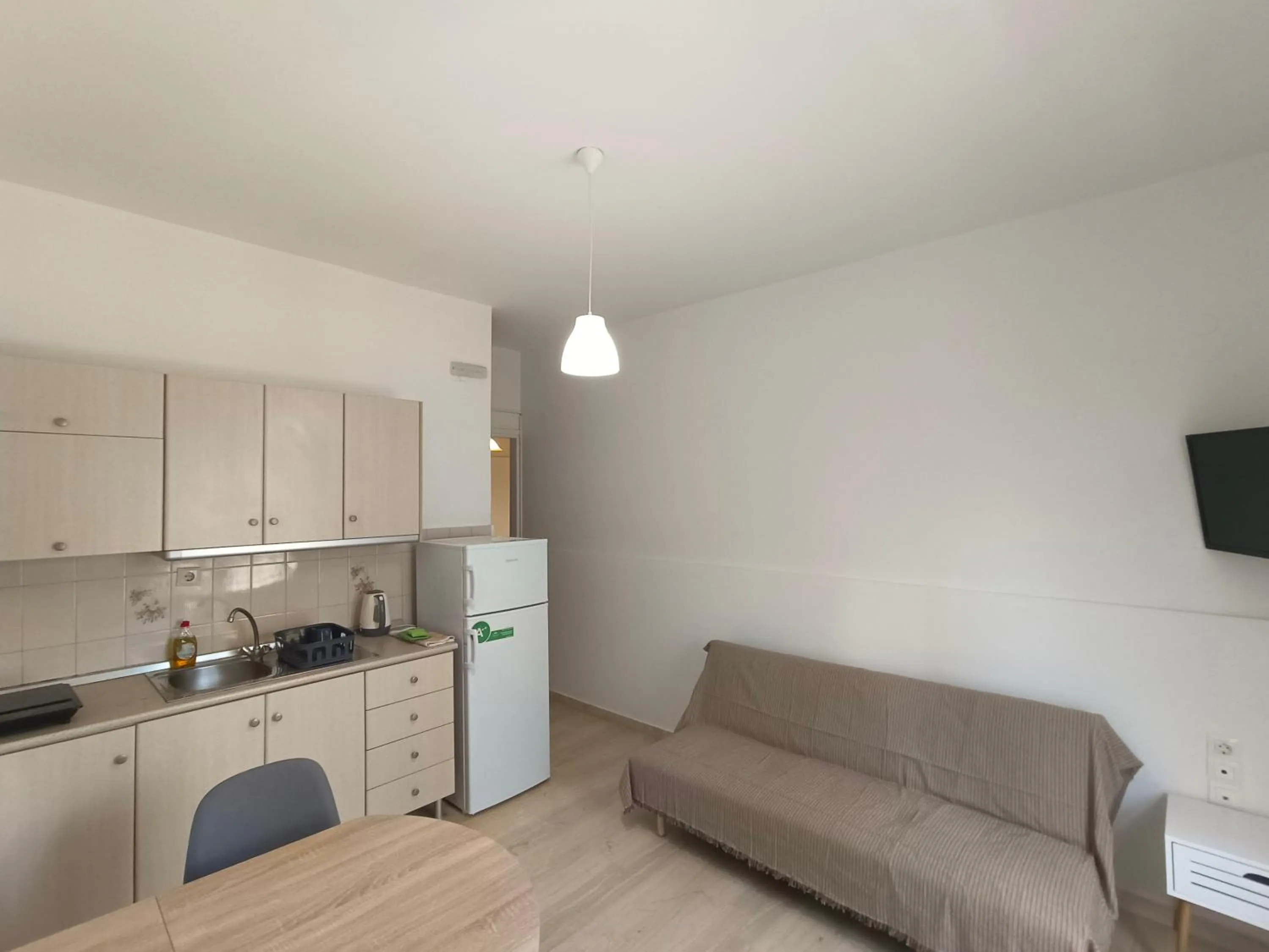 Living room in Albatross Apartments