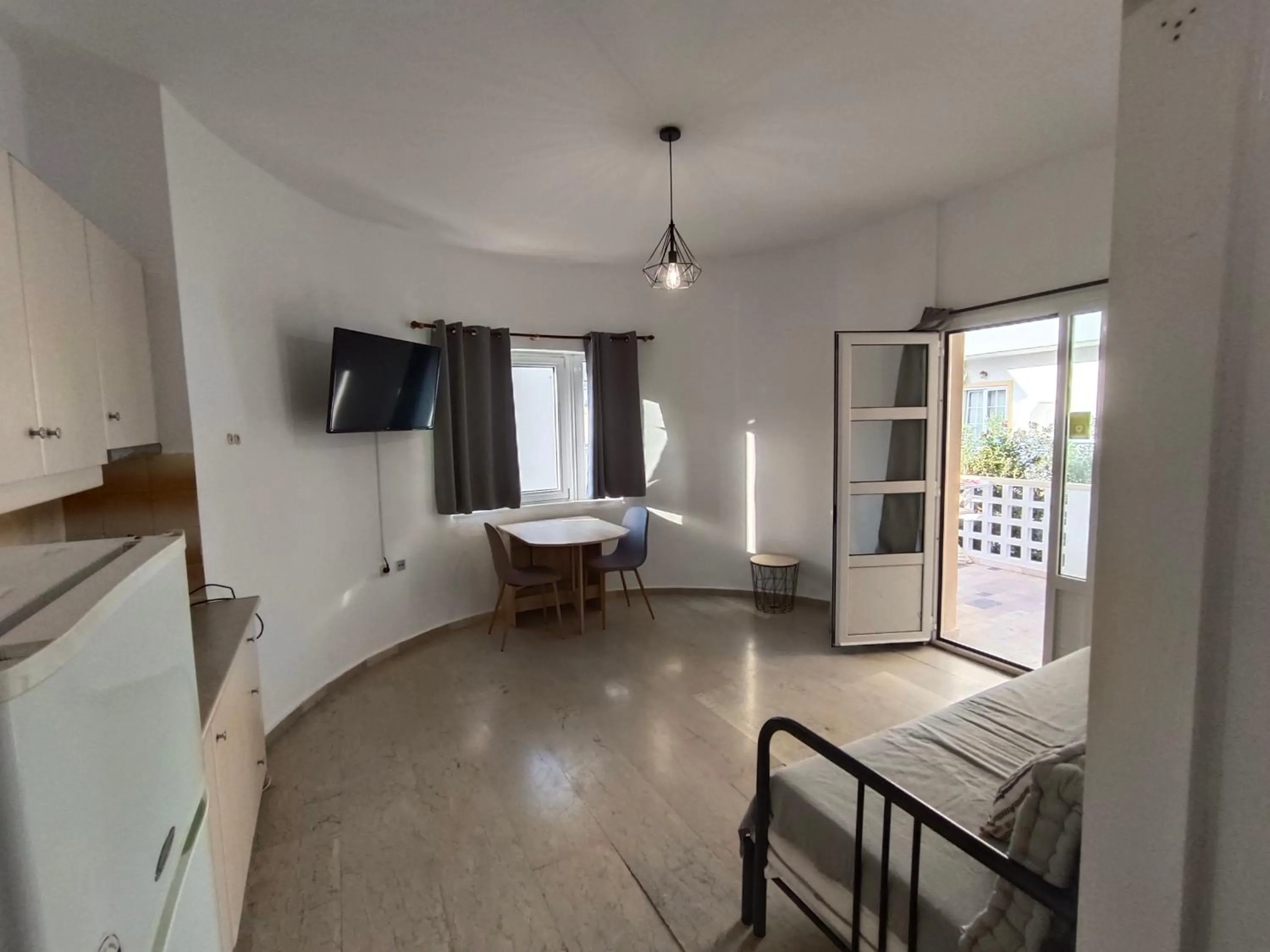 Living room in Albatross Apartments