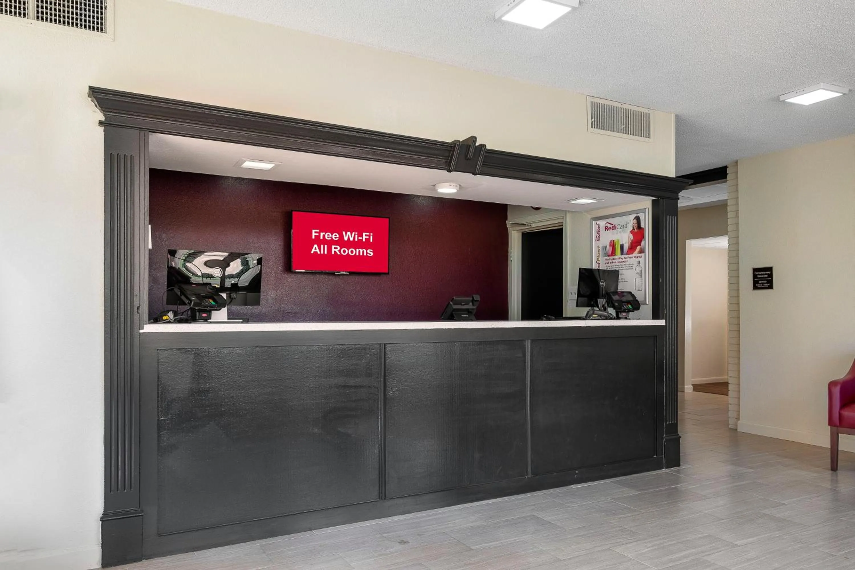 Lobby or reception in Red Roof Inn Murray