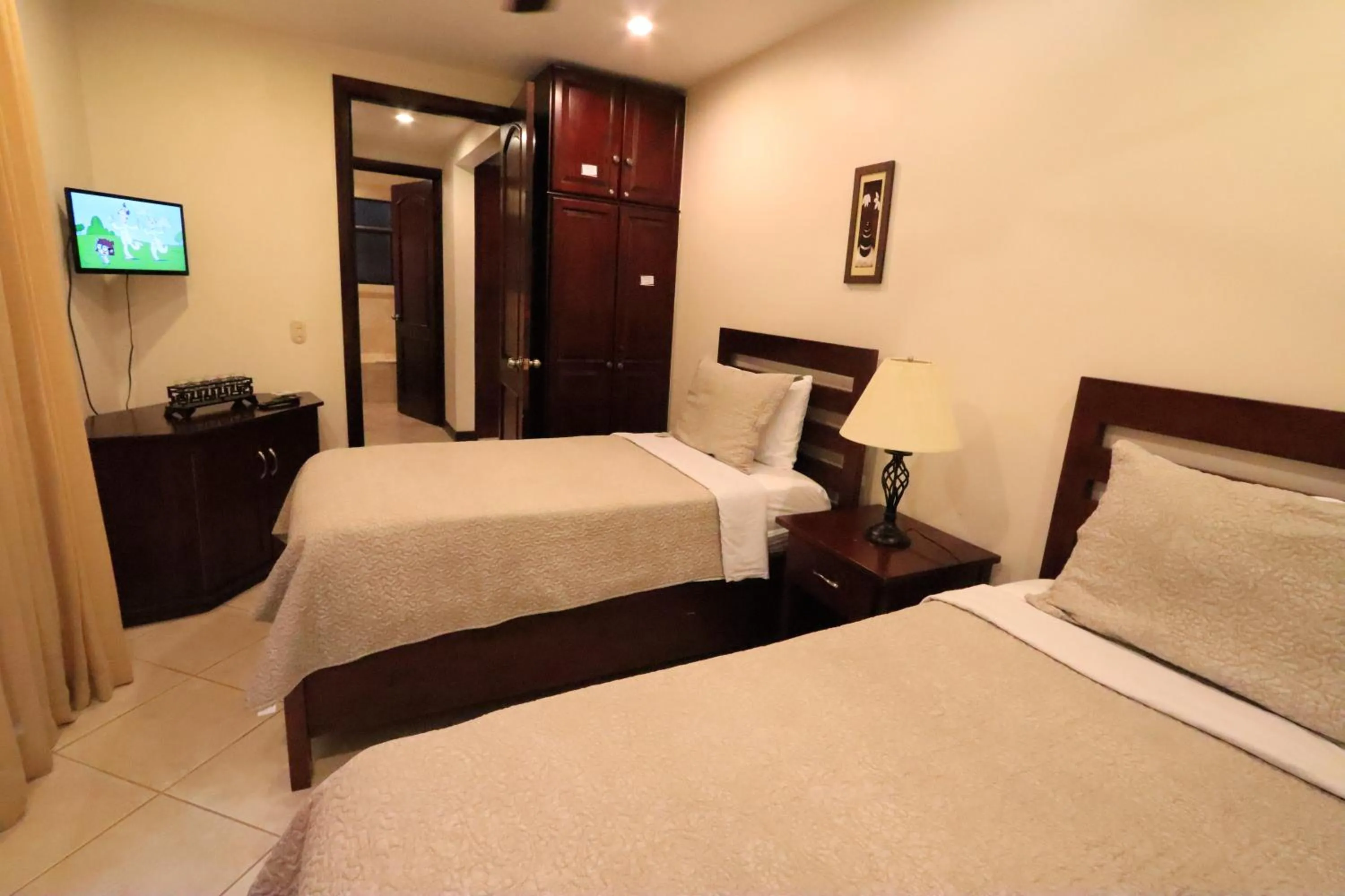 Guests, Bed in Monte Carlo Luxury Condominiums