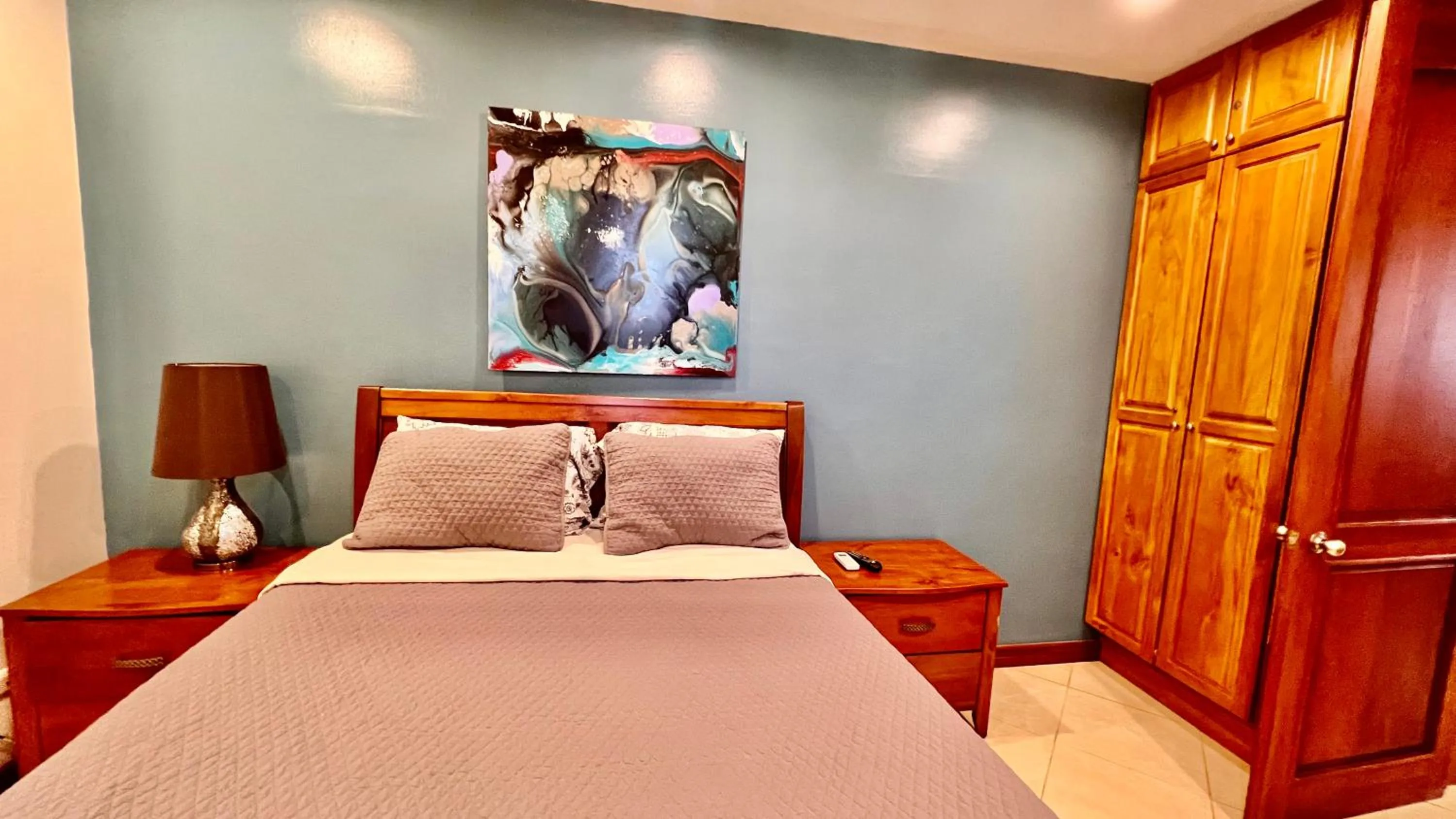 Guests, Bed in Monte Carlo Luxury Condominiums