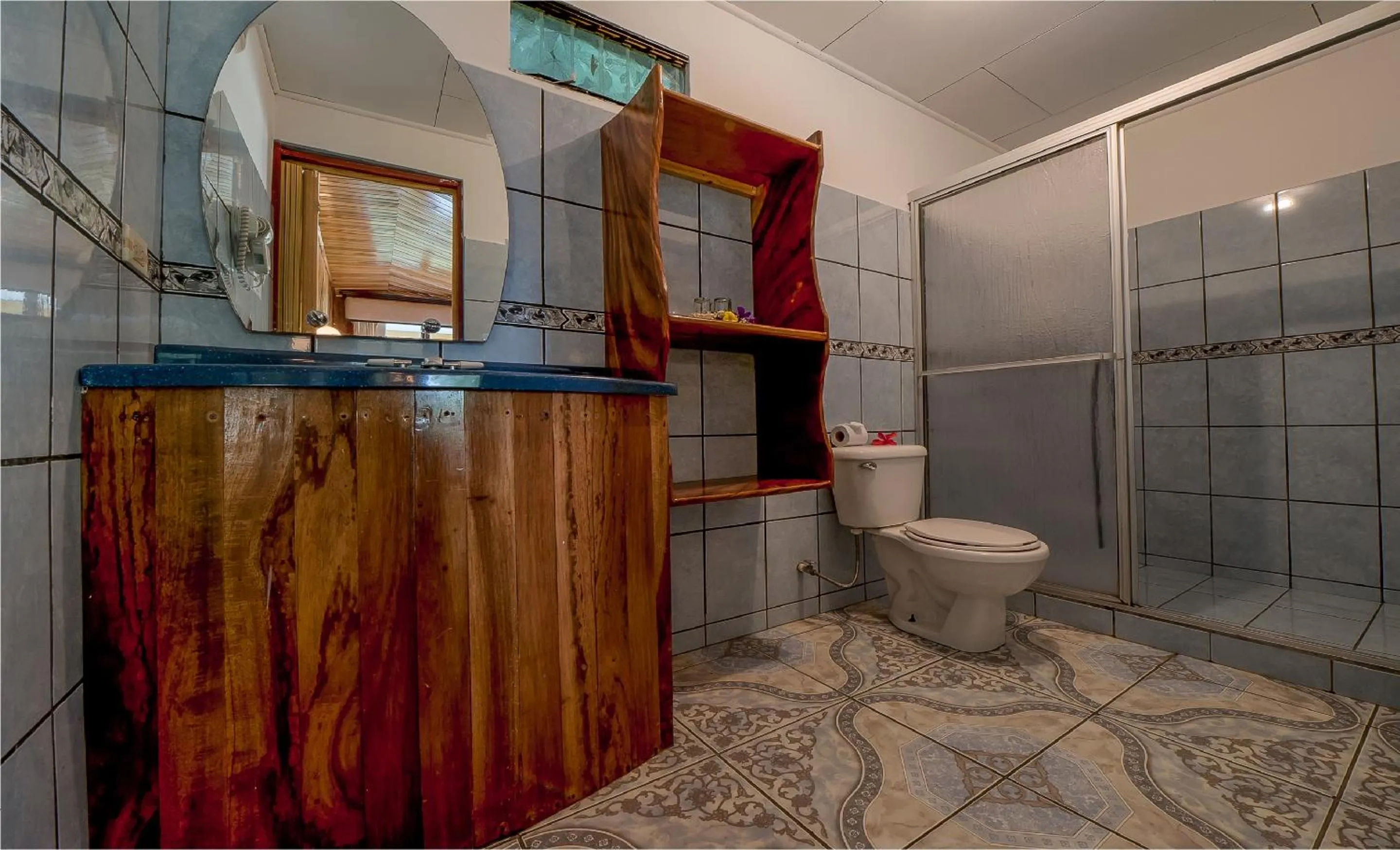 Bathroom in Mar Inn Costa Rica