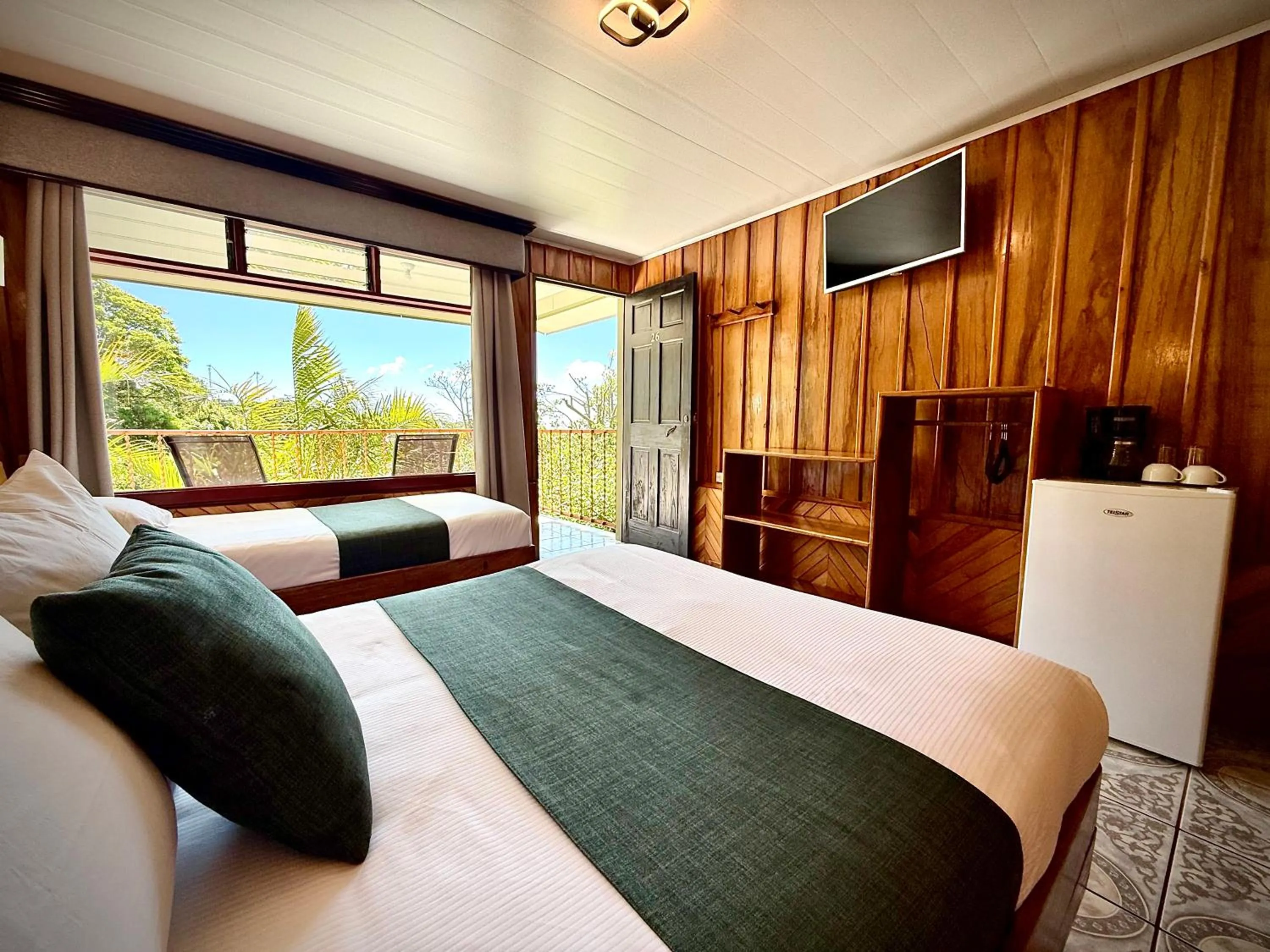 Bed in Mar Inn Costa Rica