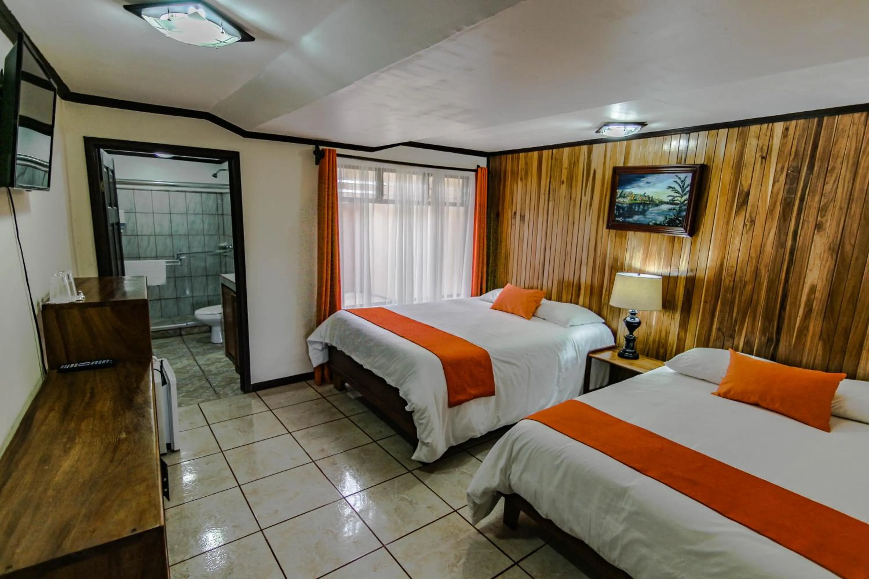 Photo of the whole room, Bed in Mar Inn Costa Rica