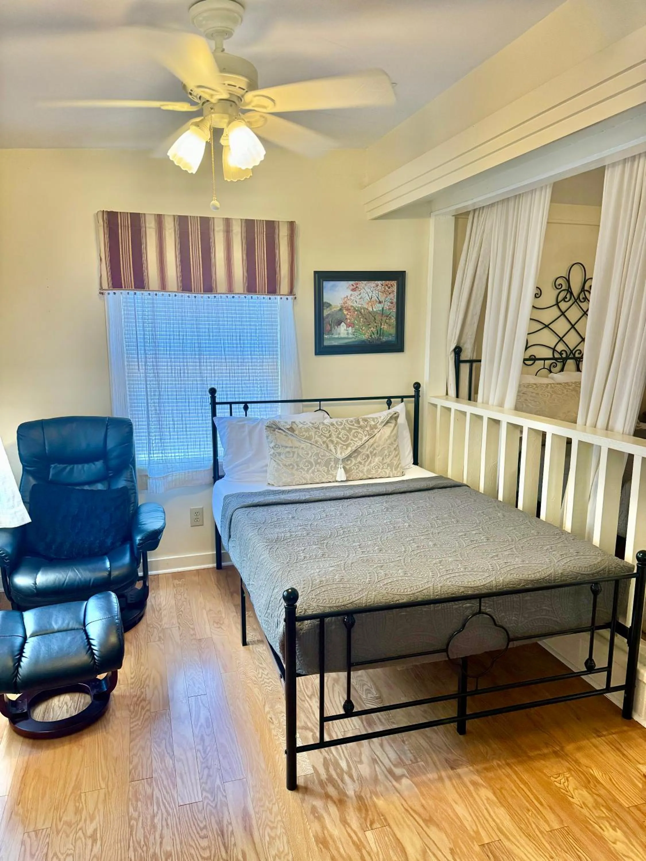 Bed in Riverbend Motel & Cabins