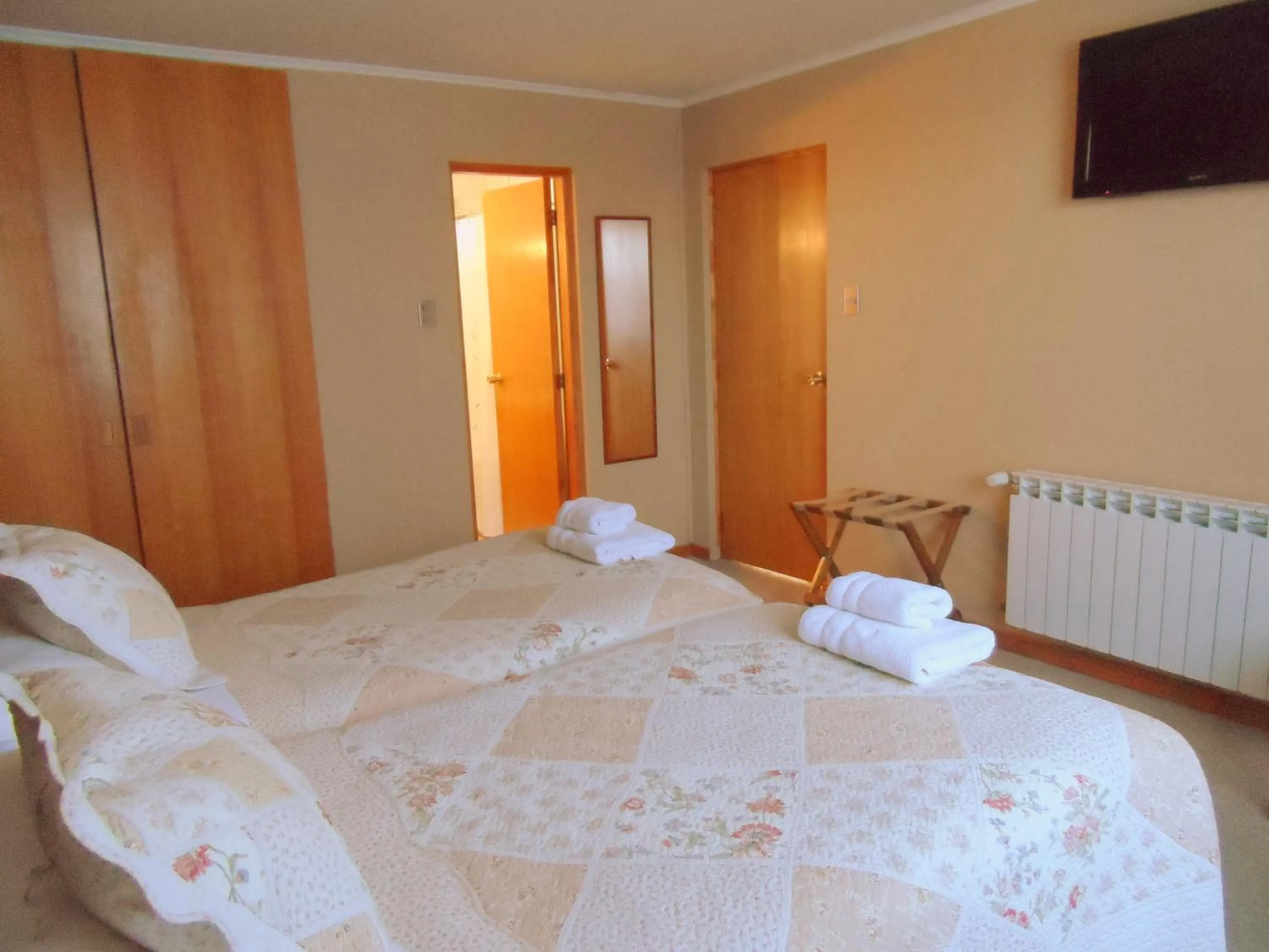 Bedroom, Bed in Lady Florence Dixie