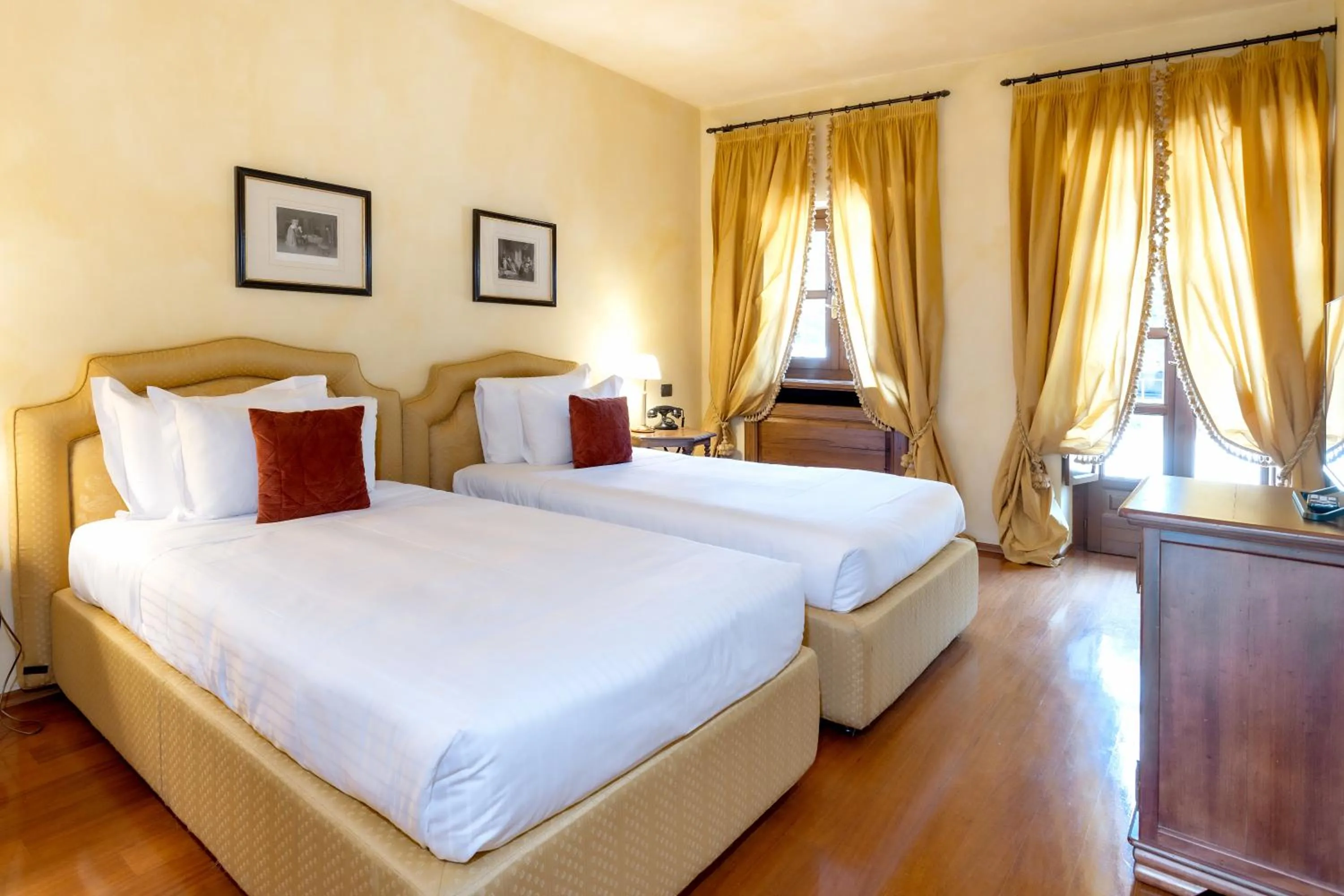 Bed in Hotel Casa Pavesi