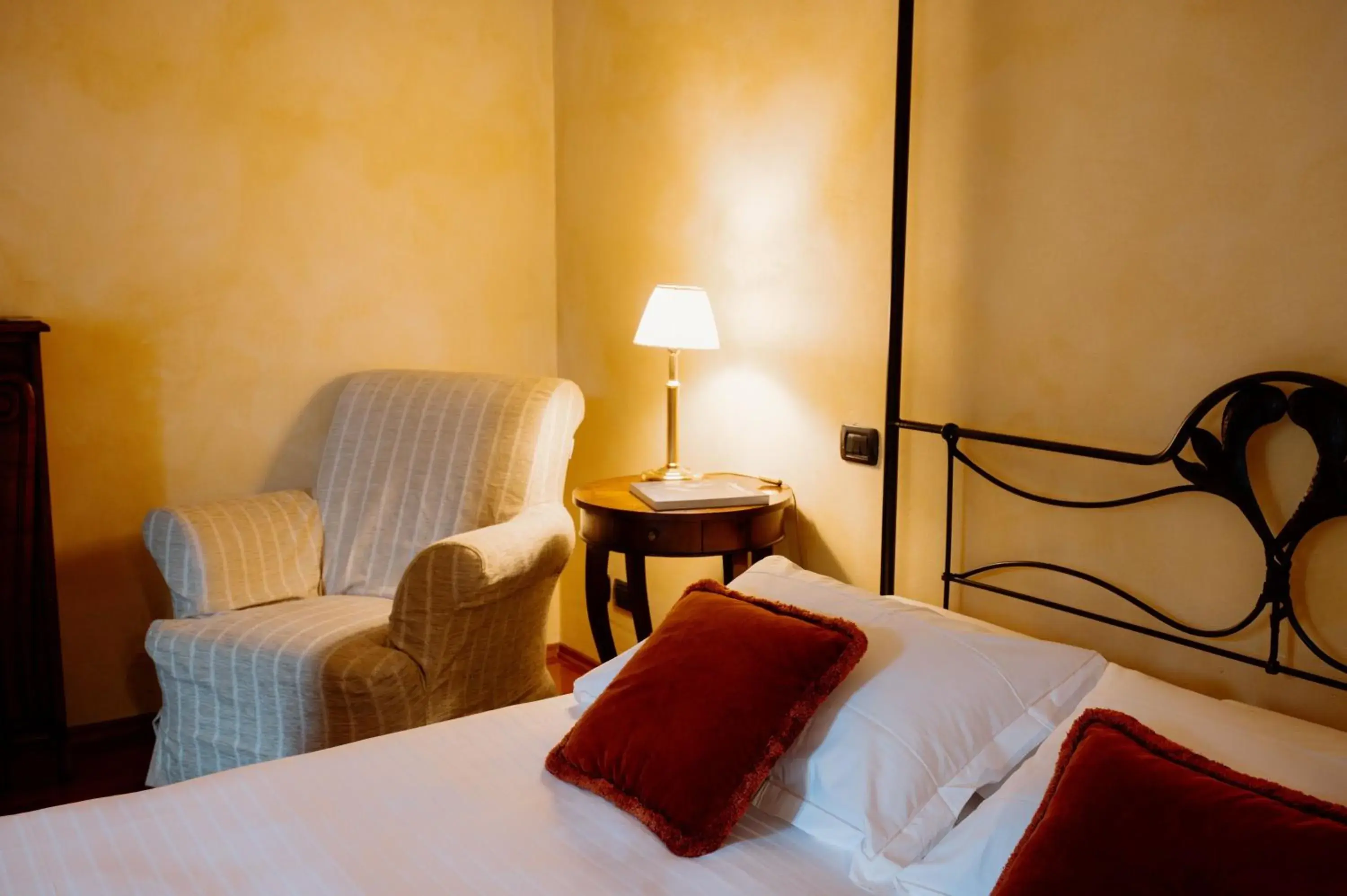 Deluxe Double Room in Hotel Casa Pavesi Deluxe Double Room in Hotel Casa Pavesi