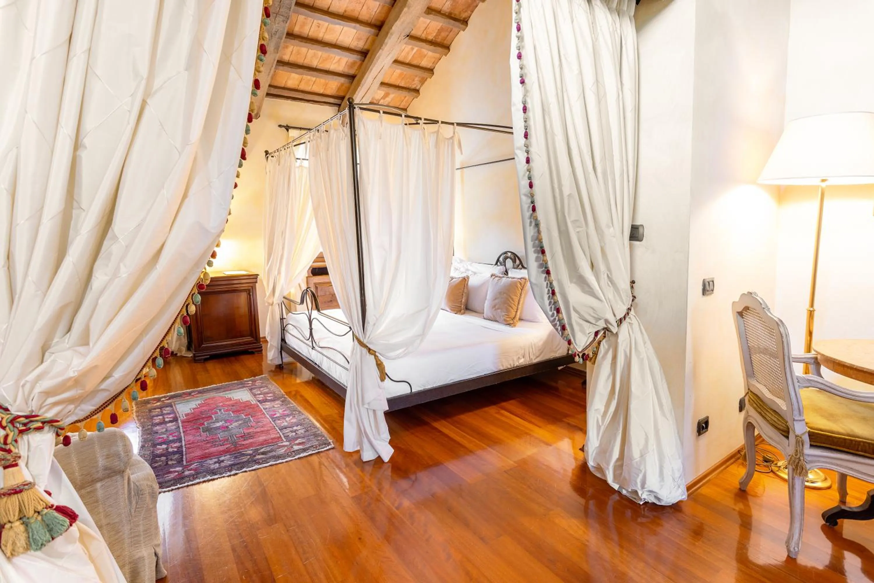 Bed in Hotel Casa Pavesi