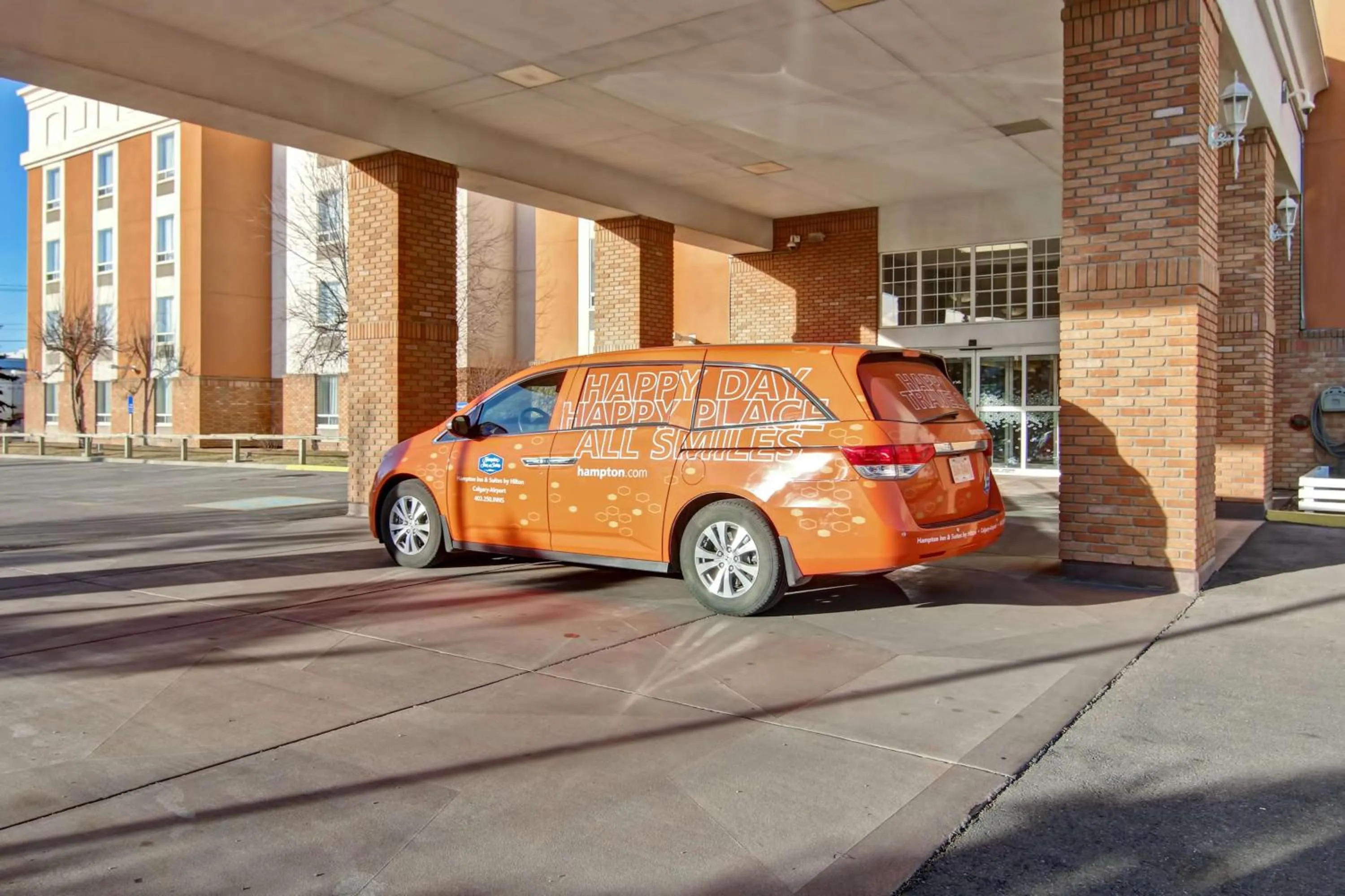 Property building in Hampton Inn & Suites by Hilton Calgary-Airport