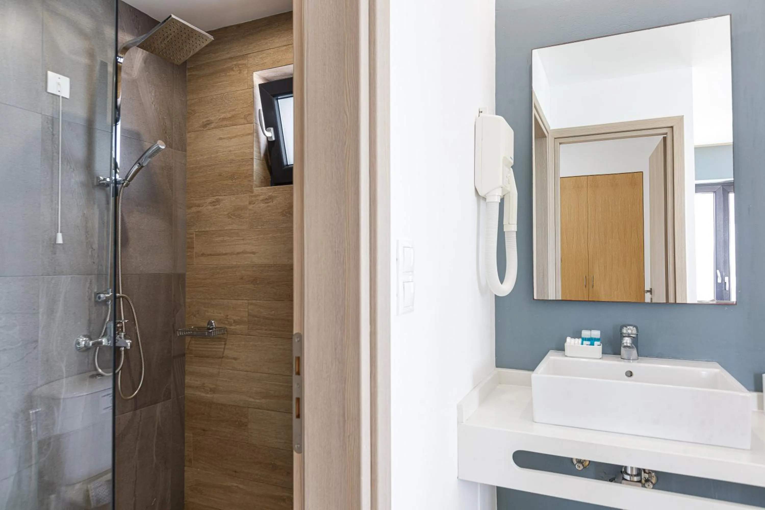 Golden Bay Boutique Hotel & Bungalows