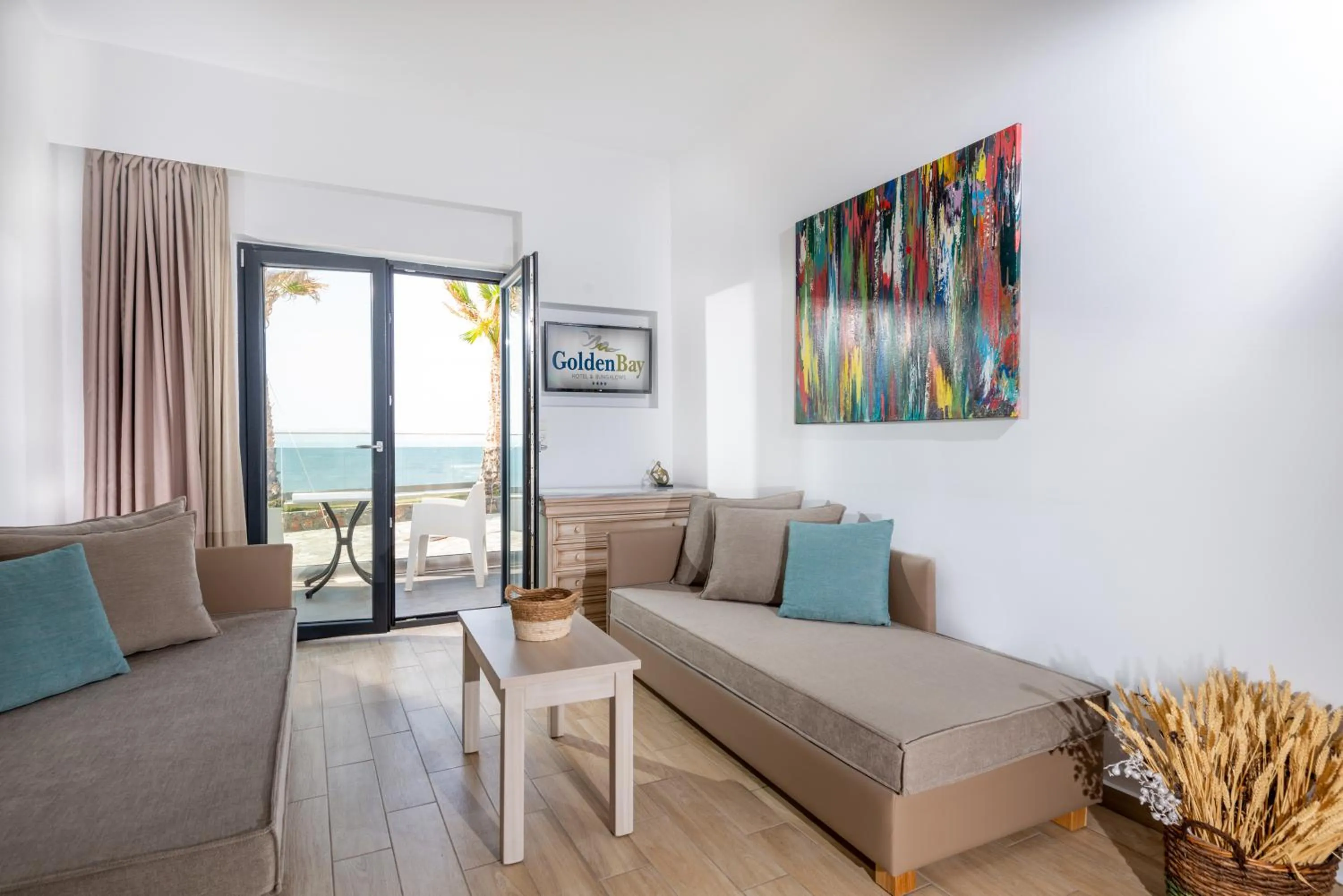 Golden Bay Boutique Hotel & Bungalows