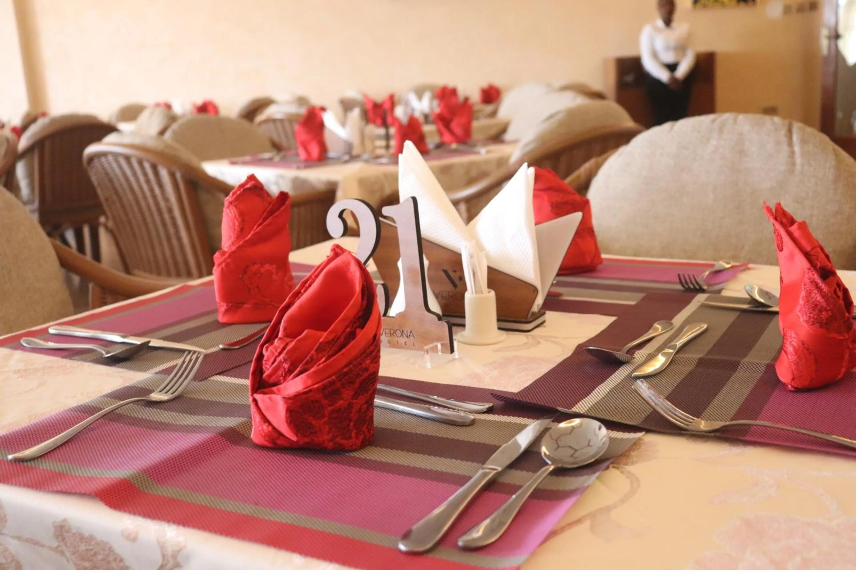 Restaurant/places to eat in Verona Hotel and Conference Center