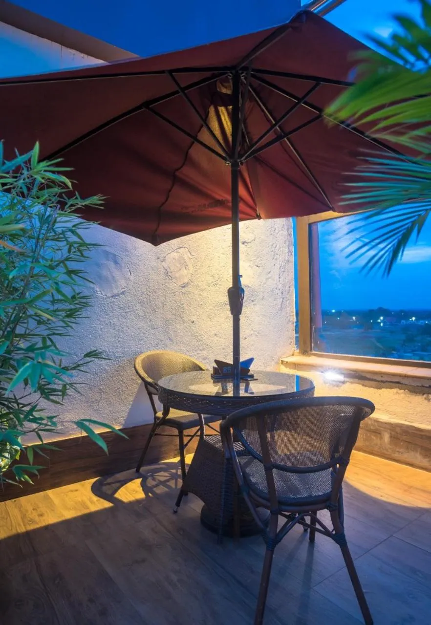 Restaurant/places to eat in Verona Hotel and Conference Center