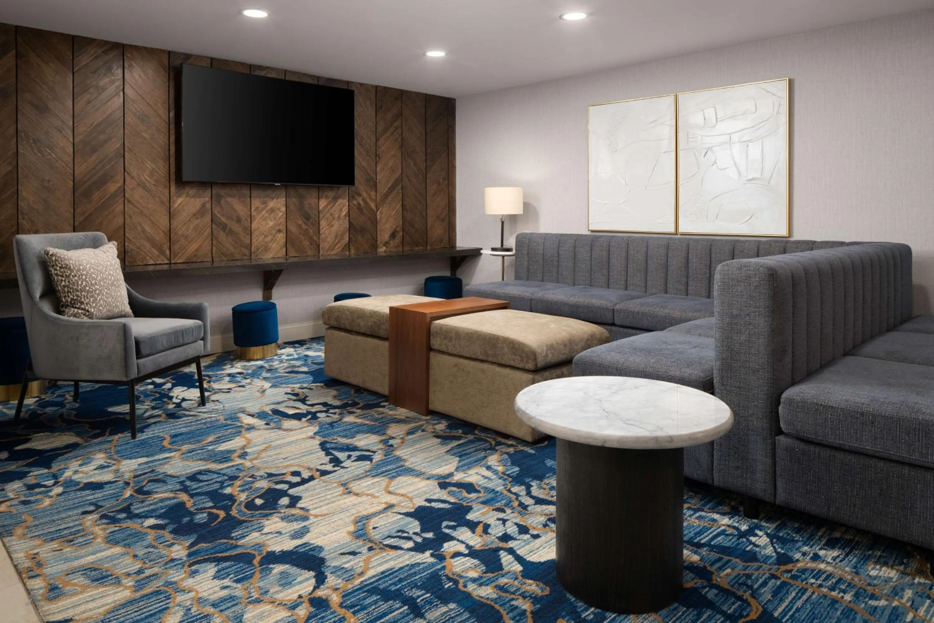 Lobby or reception in DoubleTree By Hilton Baltimore North Pikesville