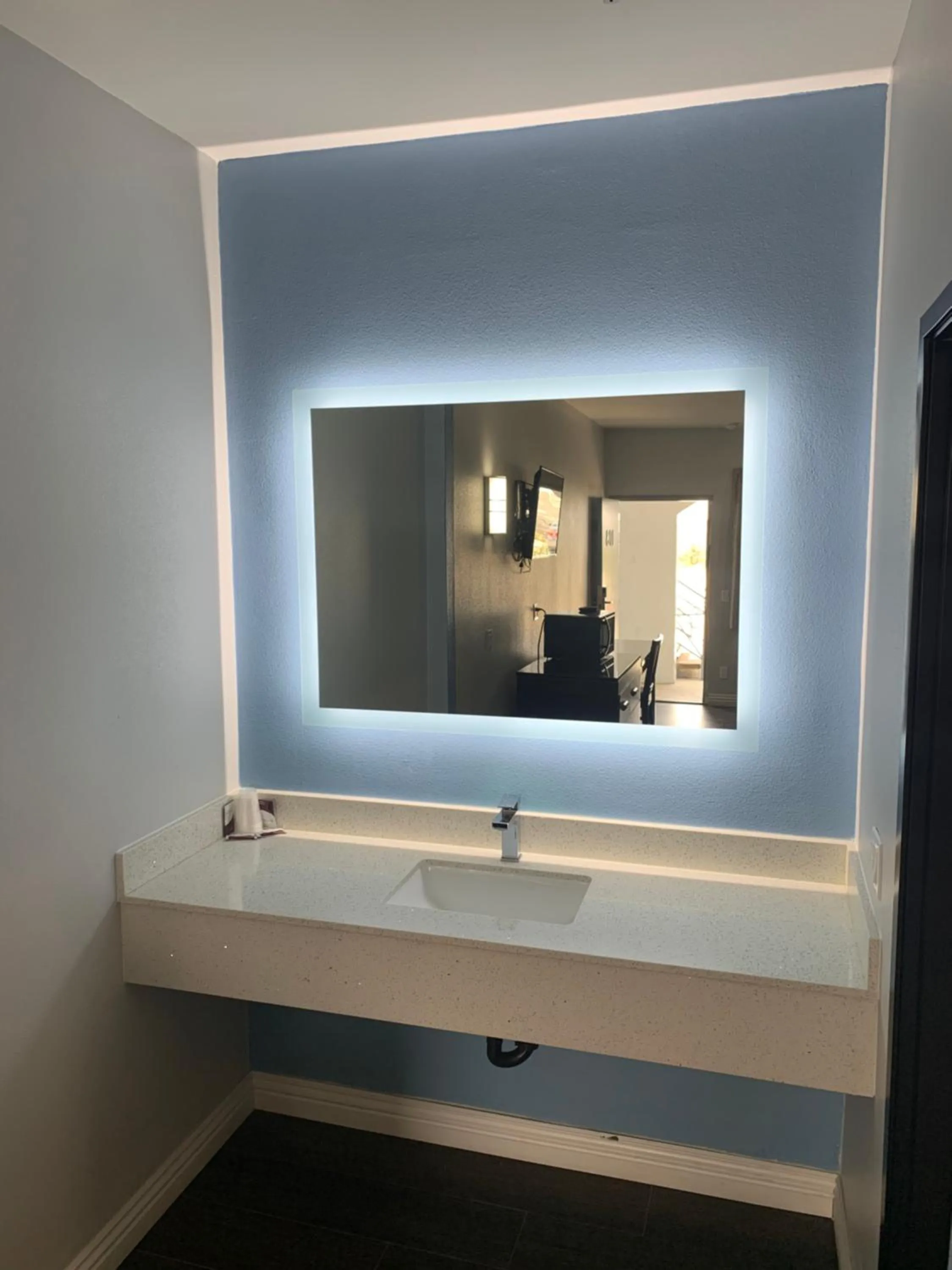 Bathroom in Crescent Inn