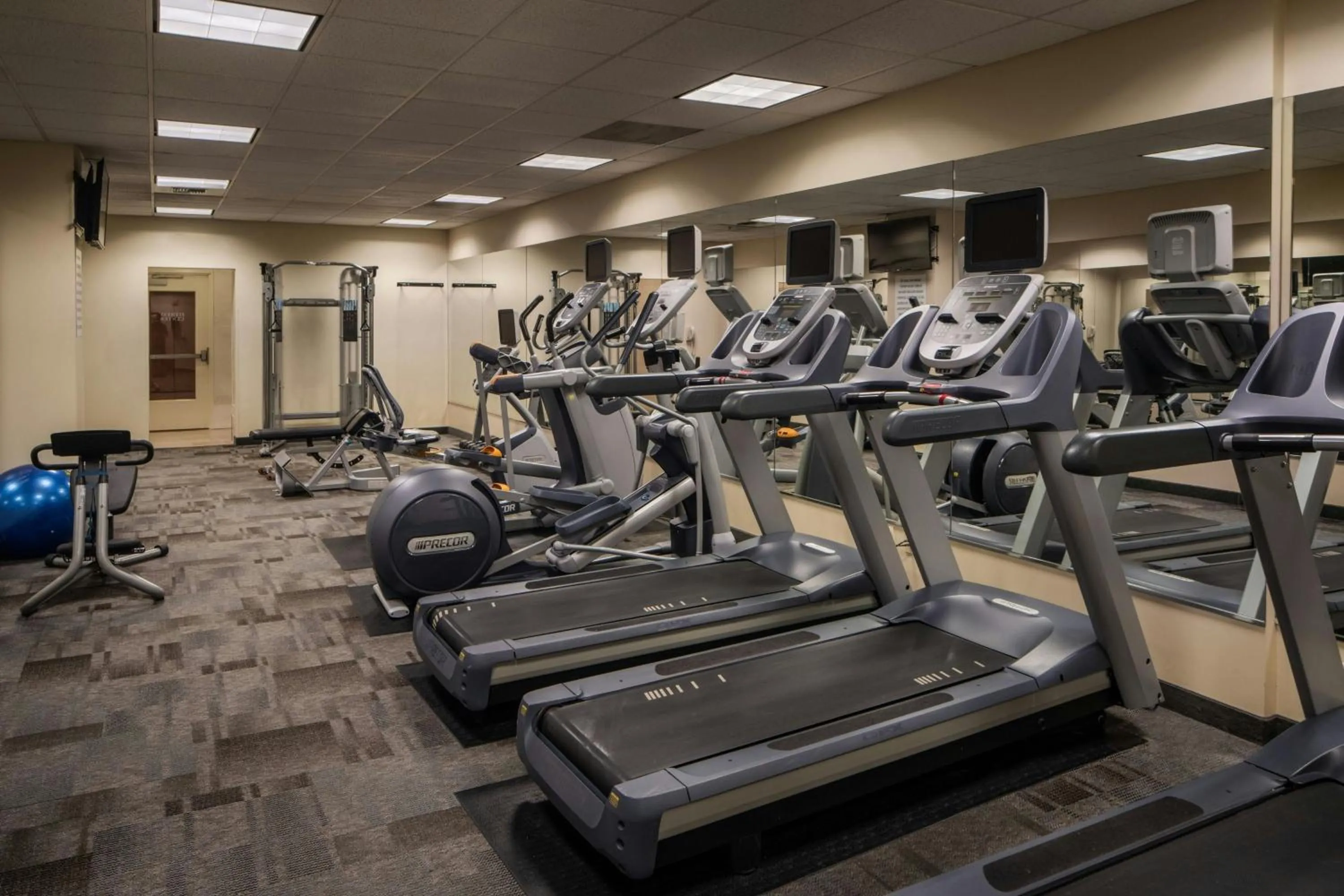Fitness centre/facilities in The Louie, A Davenport Hotel, Autograph Collection