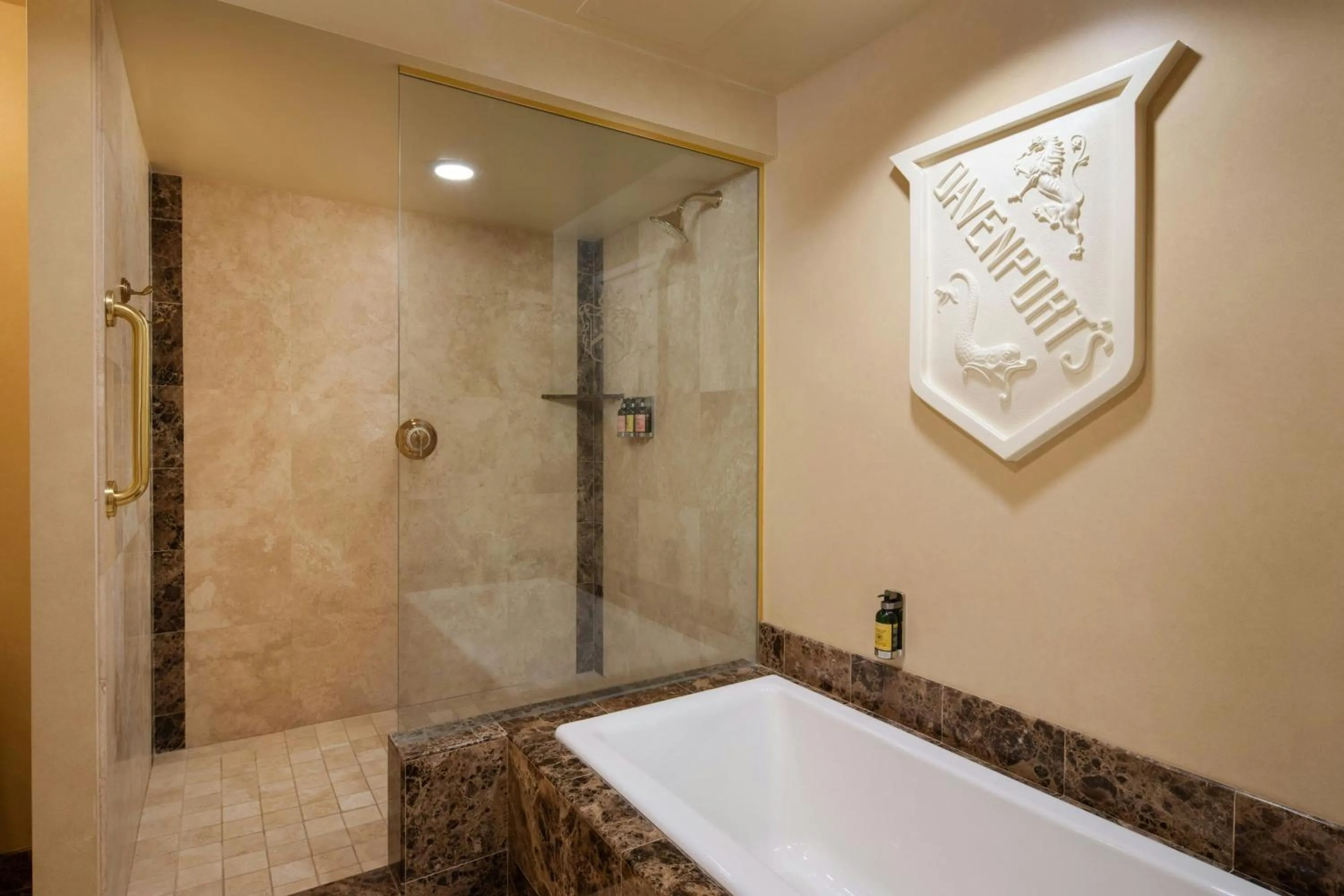 Photo of the whole room in Davenport Hotel, Autograph Collection