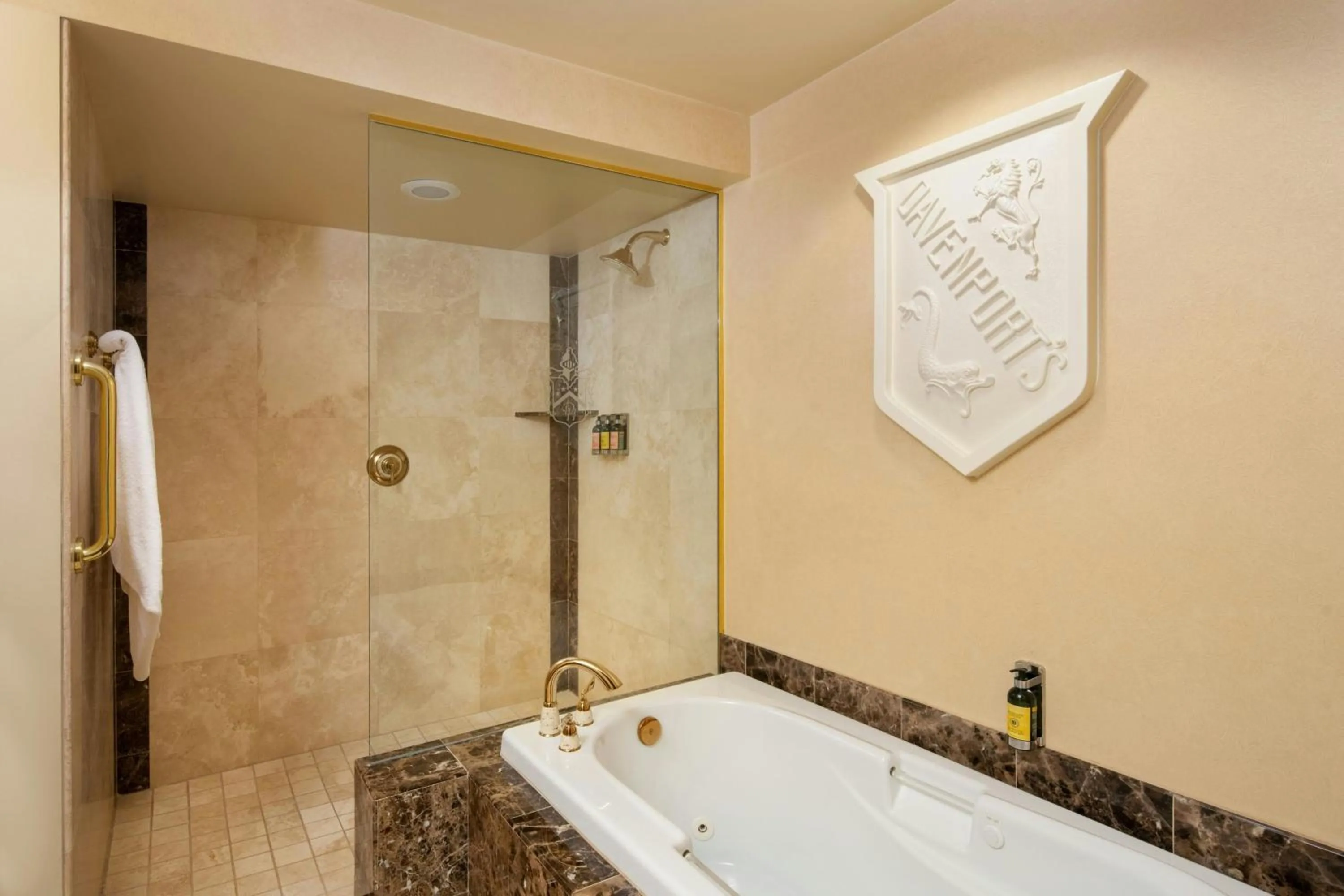 Photo of the whole room in Davenport Hotel, Autograph Collection