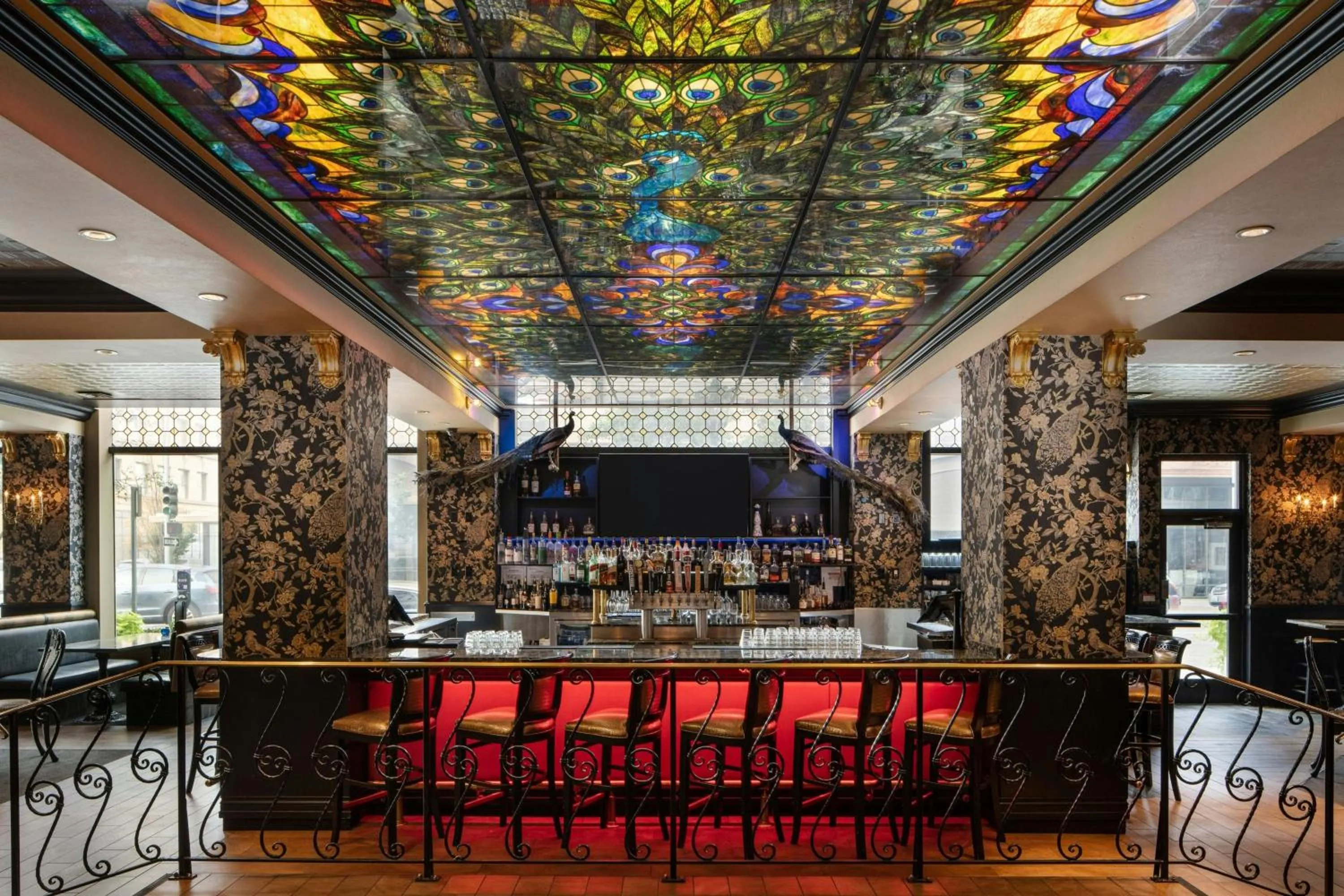 Lounge or bar in Davenport Hotel, Autograph Collection