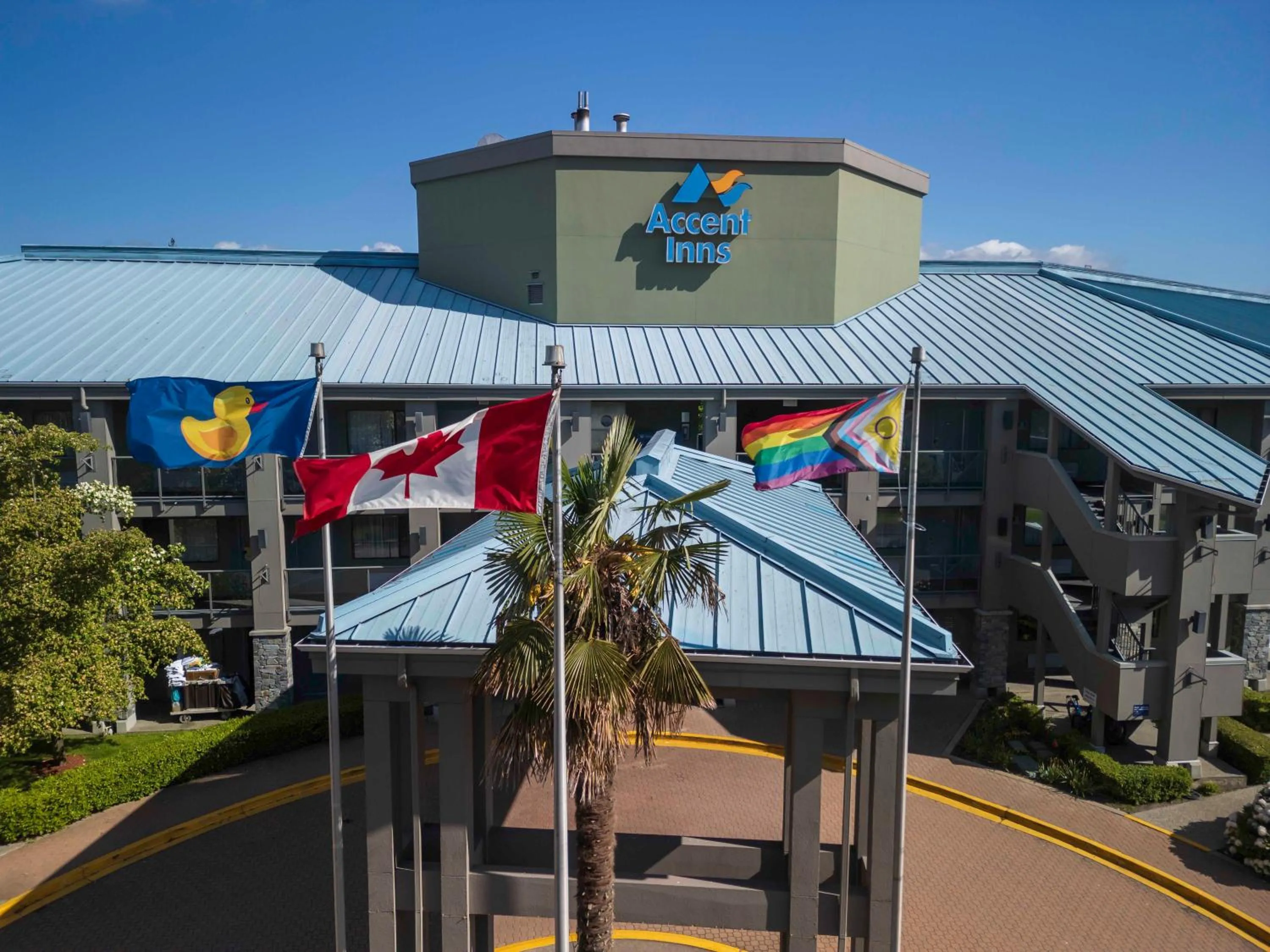 Property building in Accent Inns Burnaby