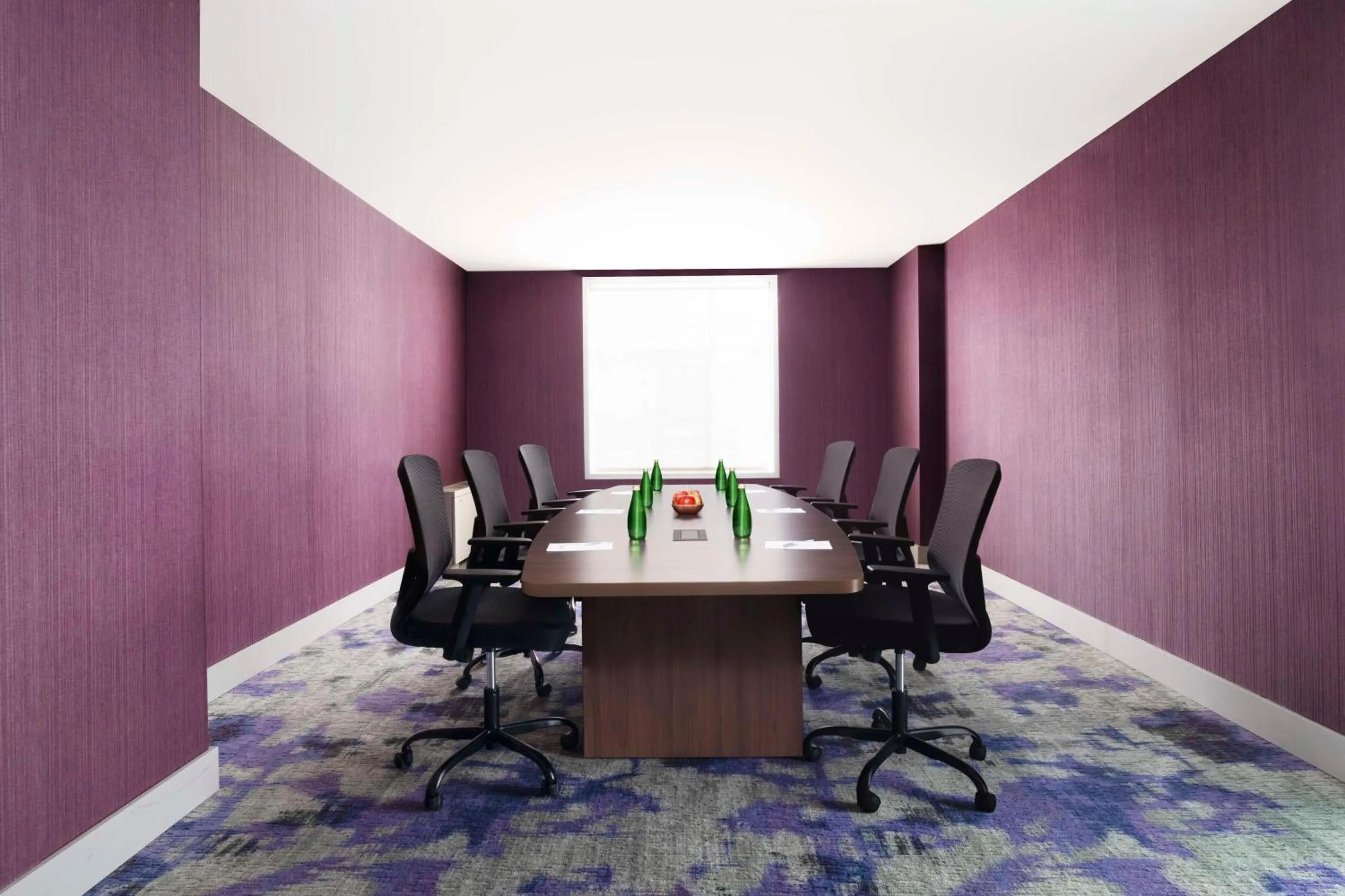 Meeting/conference room in Hilton Garden Inn Calgary Airport