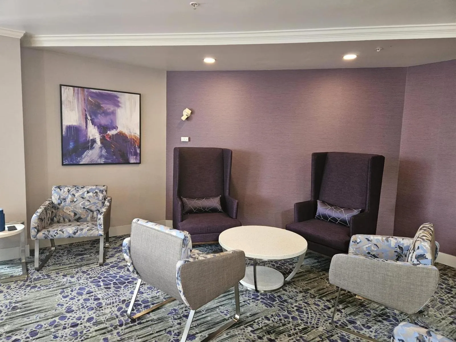 Lobby or reception in Hilton Garden Inn Calgary Airport