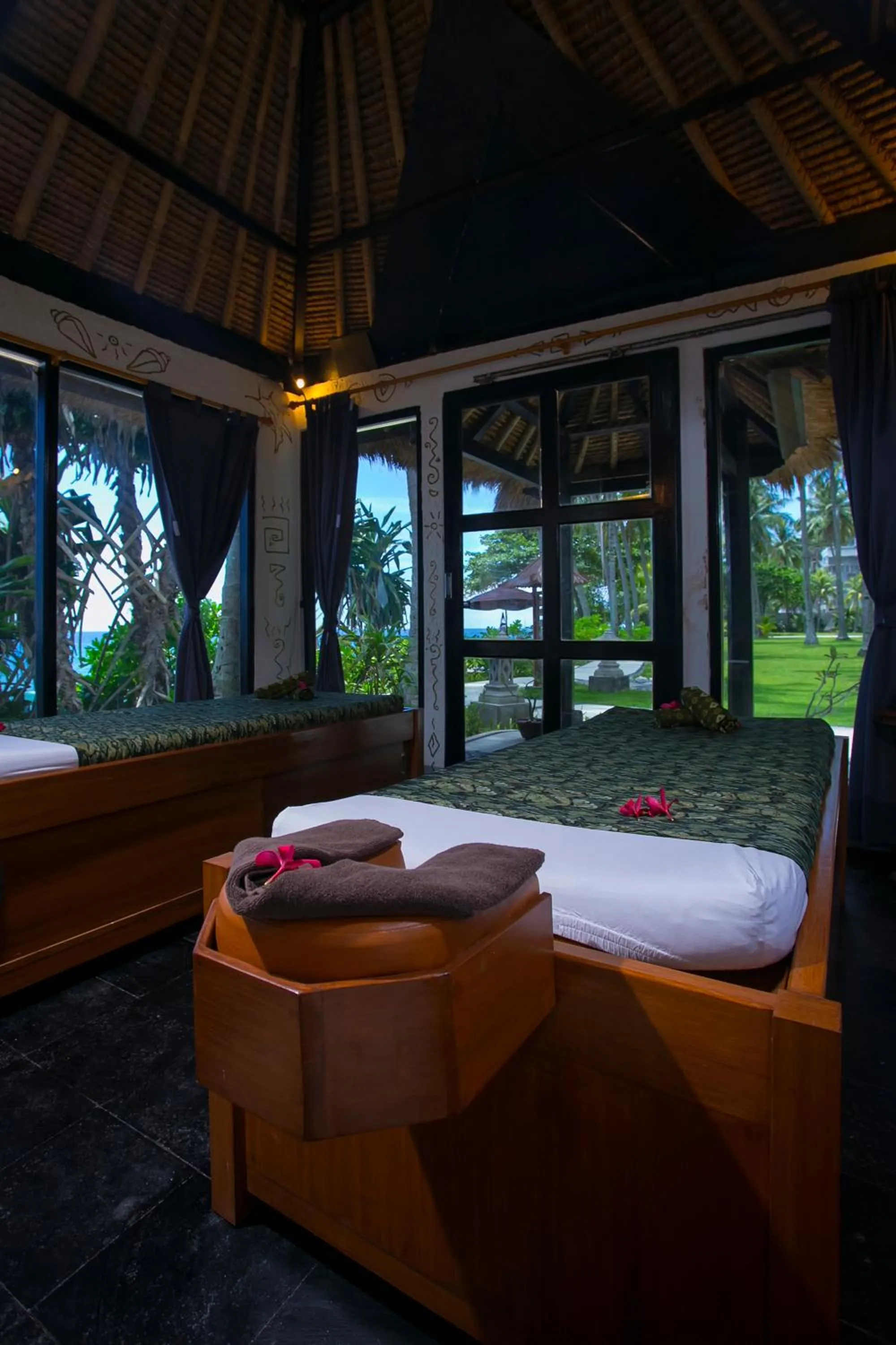 Spa and wellness centre/facilities, Bed in Mangsit Suites by Holiday Resort Lombok